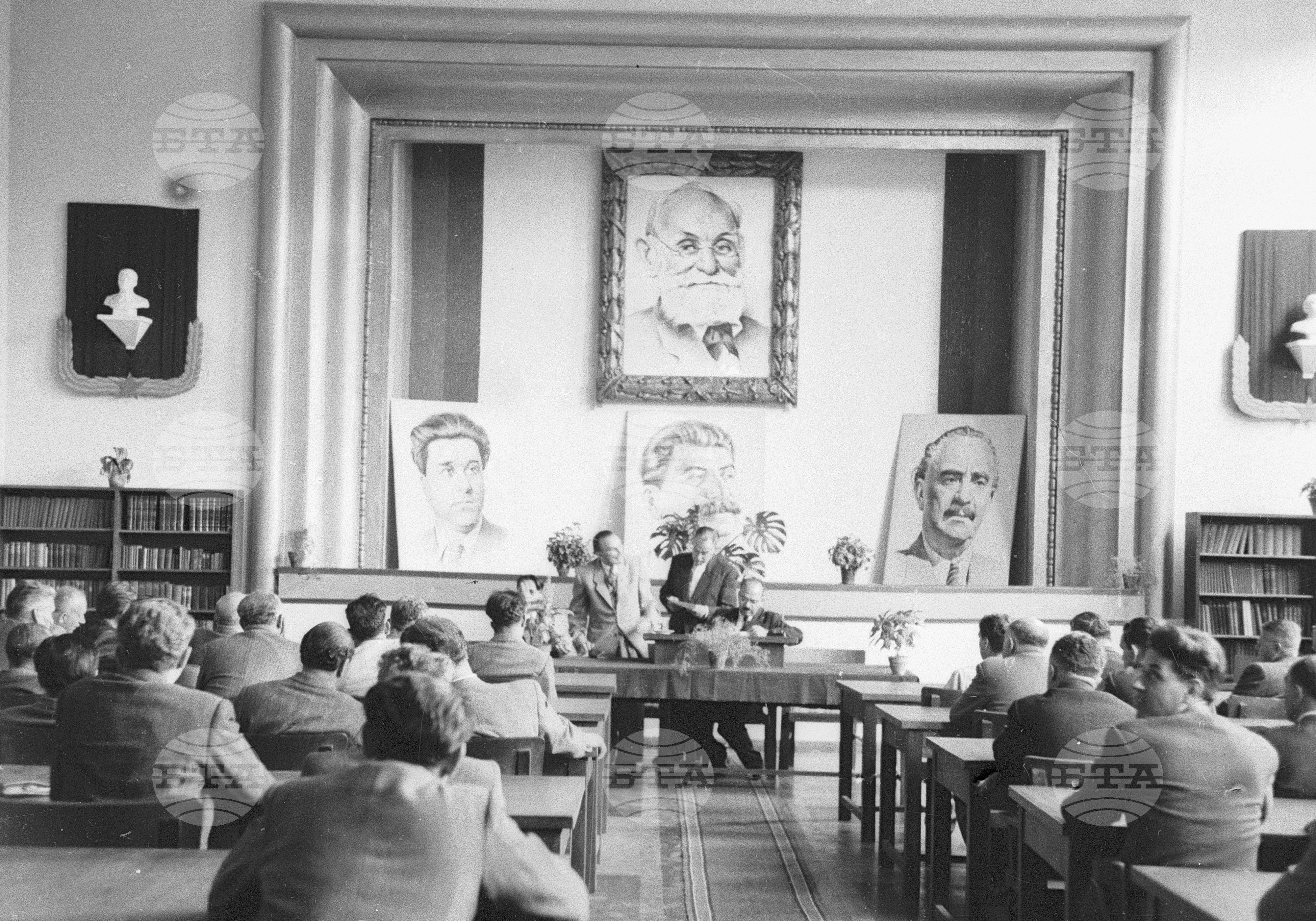 Съветските гости по време на месеца на Съветската дружба, 1951 година - Чекирьов, Скрябин и други