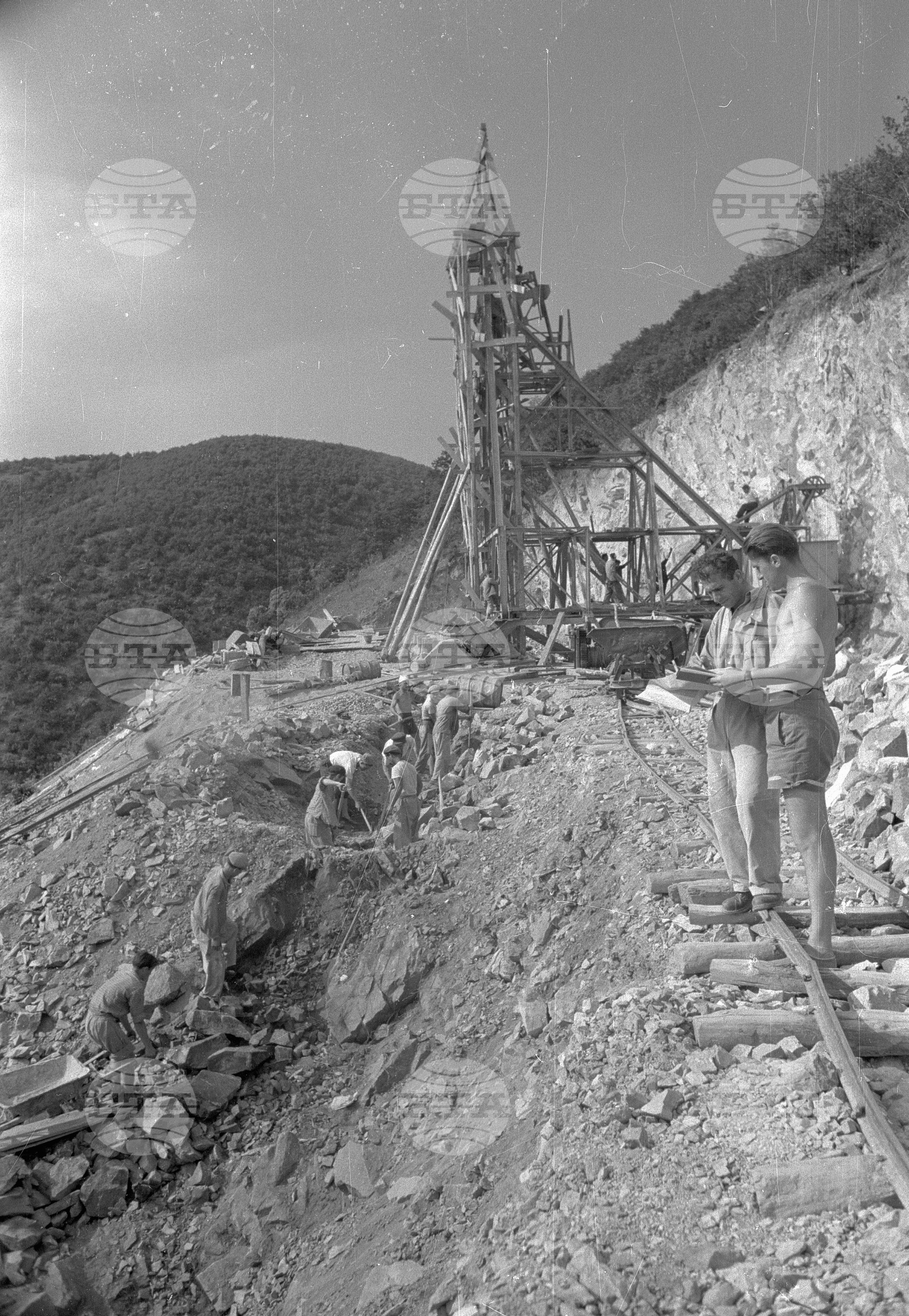 Язовир "Сталин" - снимки от изграждането му през 1952 година