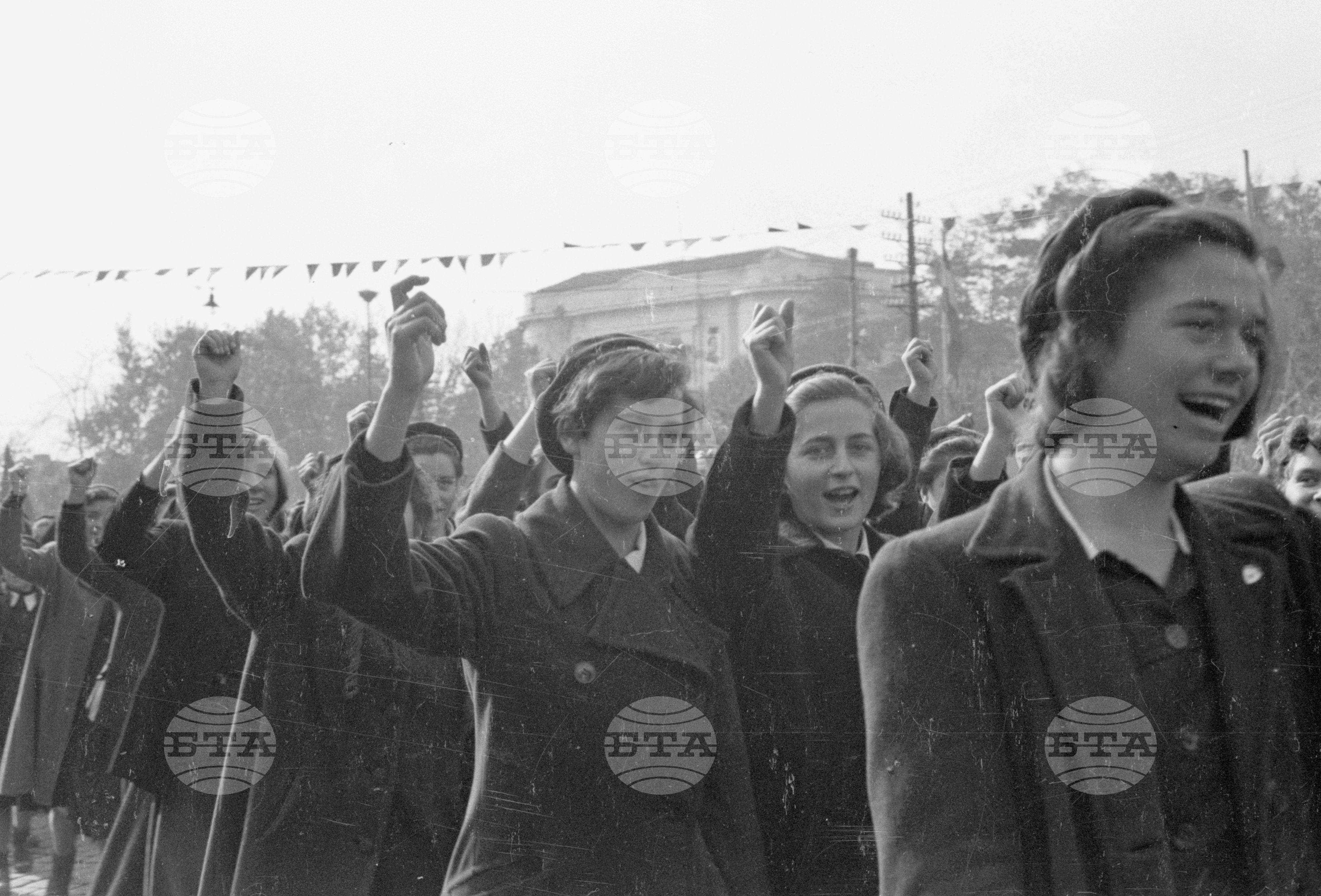 Тържества и празнична манифестация за Великата октомврийска революция 1951 год