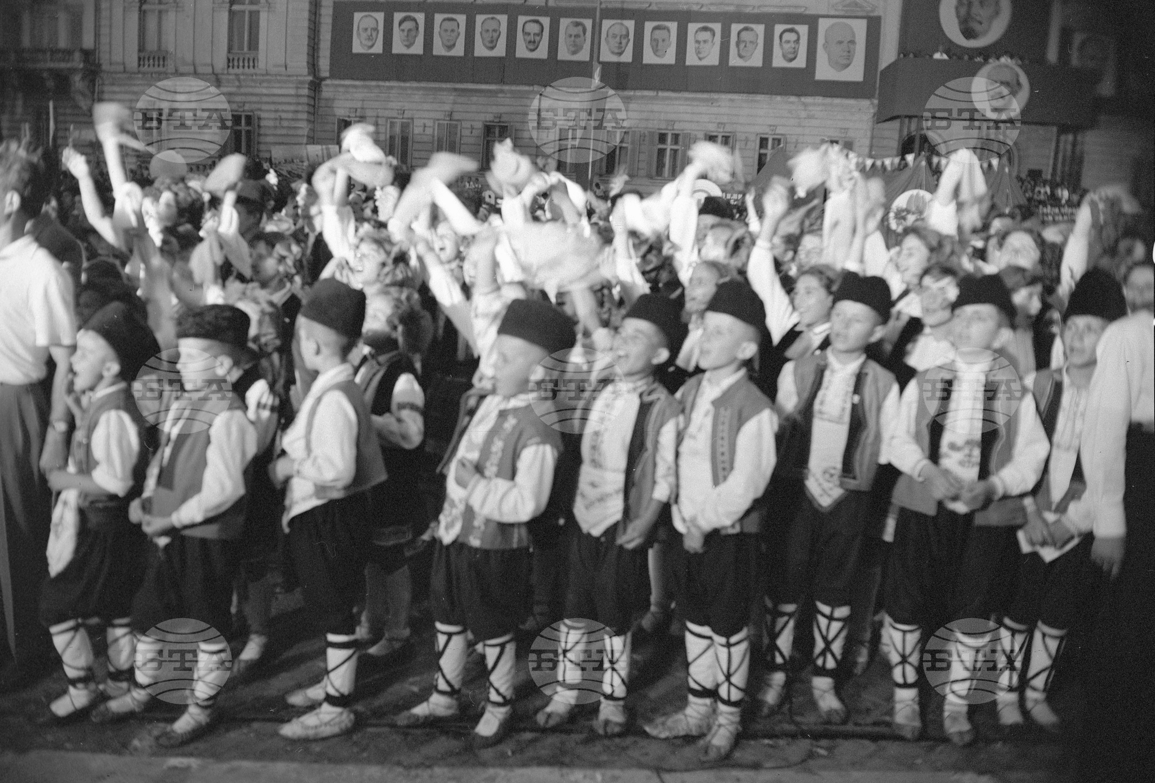 Републикански пионерски сбор, посветен на 80-годишнината от рождението на Георги Димитров и Осмия конгрес на БКП