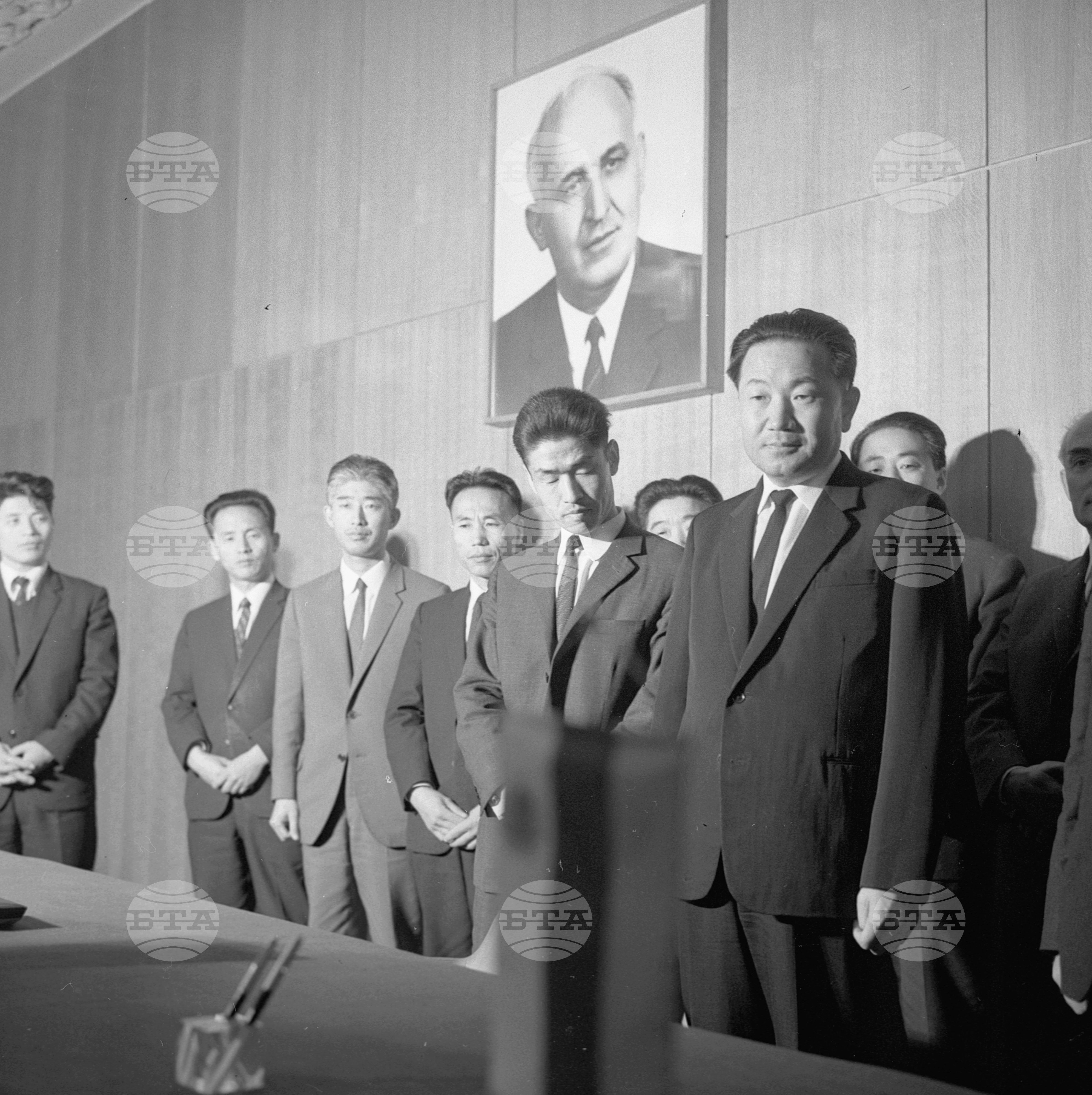 Подписване спогодба между Корейска народно-демократична република и България в Министерството на външната търговия
