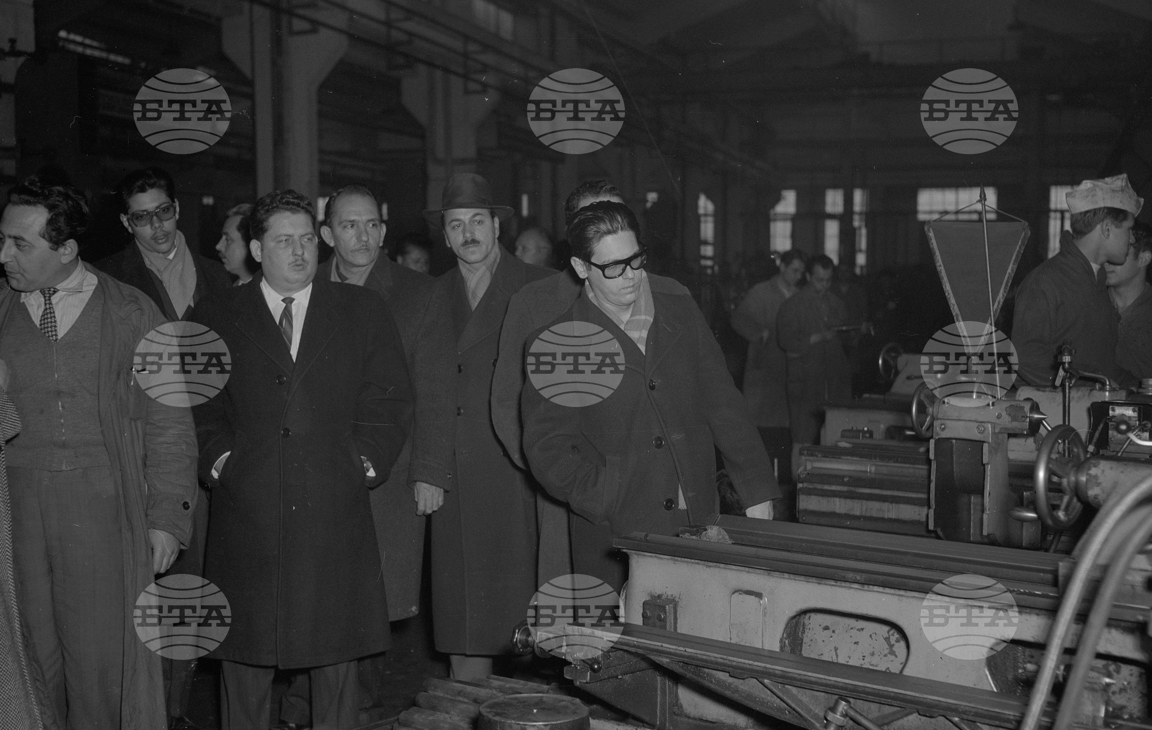 Из гостуването на президента на Република Гвинея Секу Туре в Столицата. Кубинска правителствена търговска делегация гостува в нашата страна