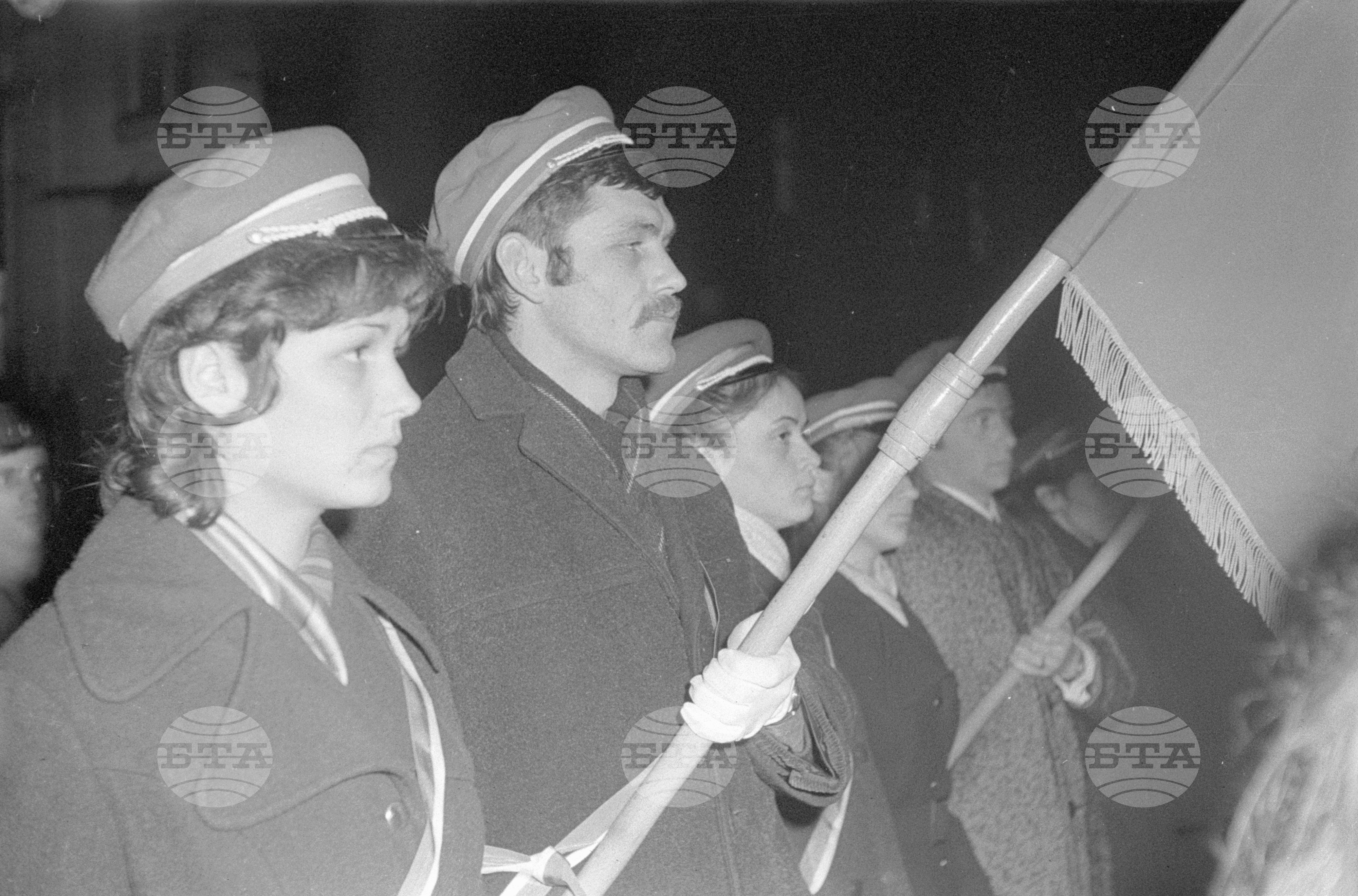 Студентски митинг пред паметника Левски