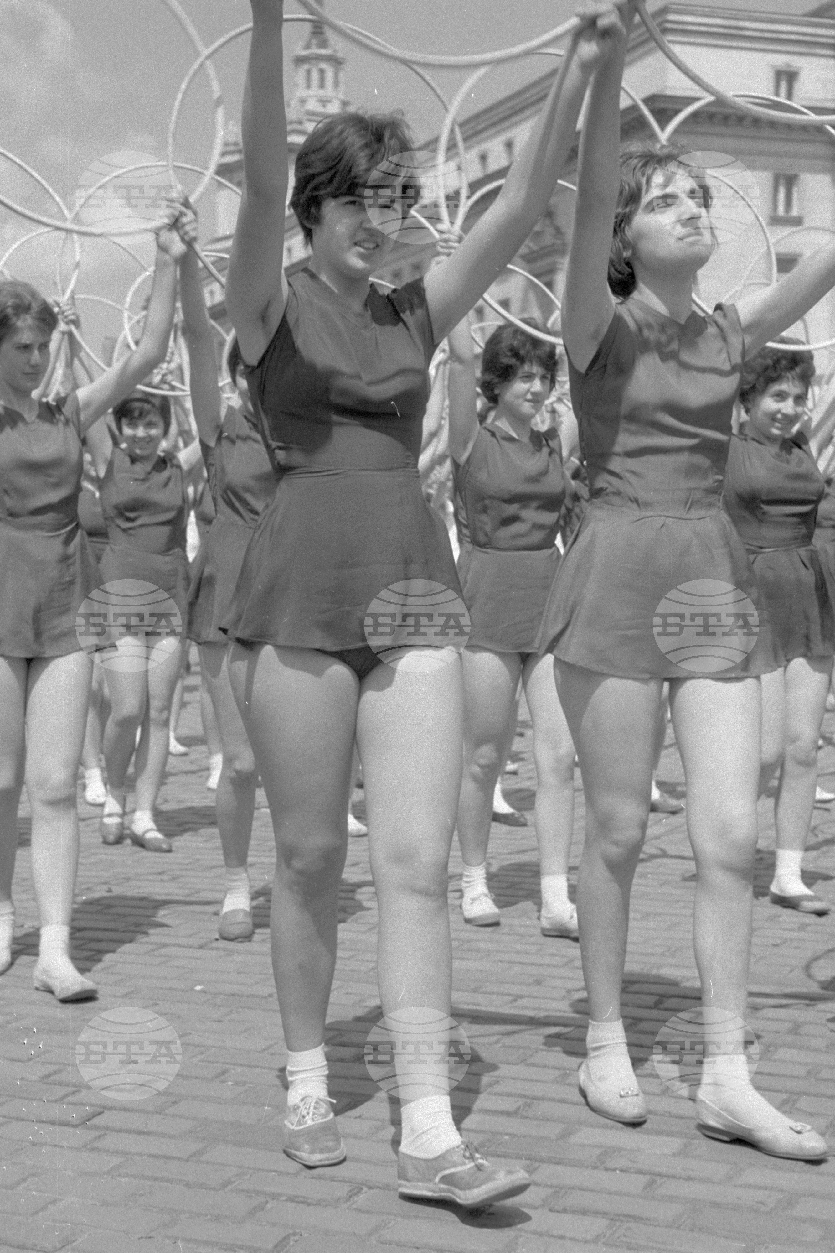 Първомайска манифестация в столицата 1962г. част 4