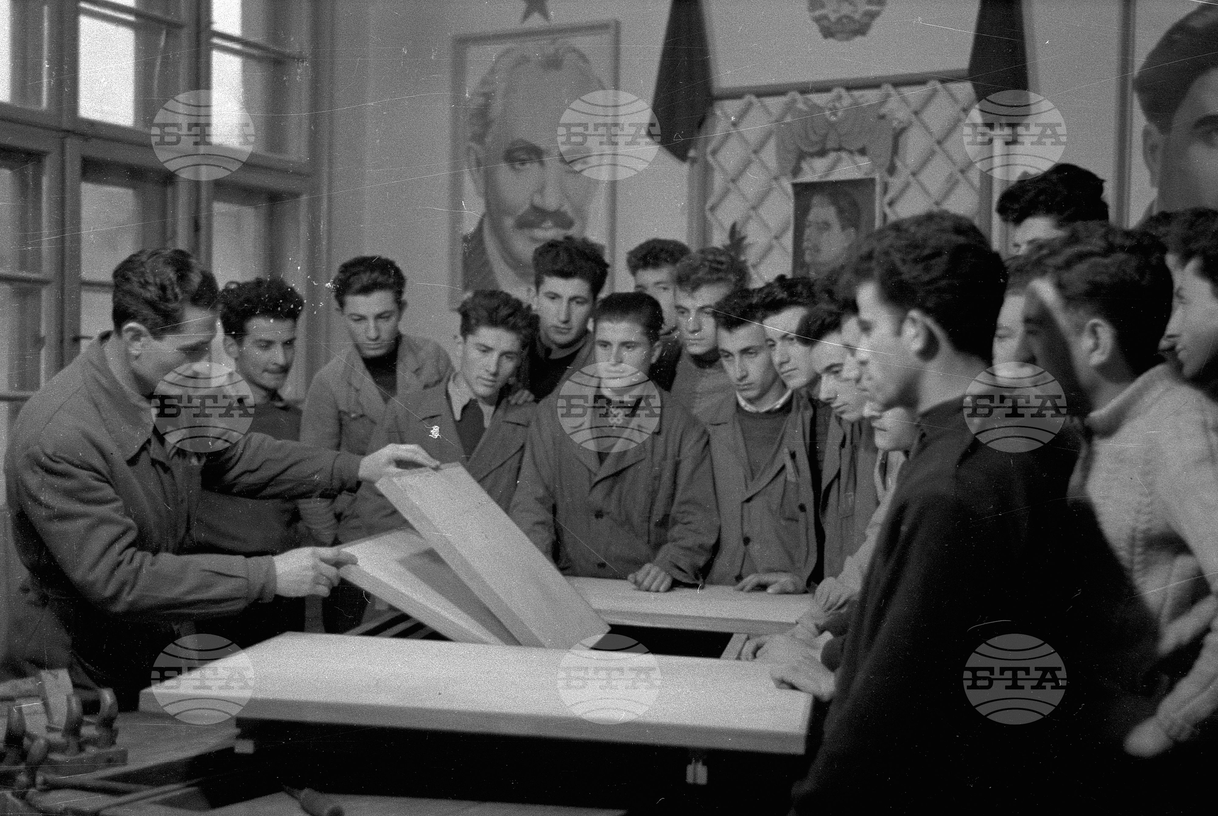 Техникум по дървообработване и вътрешна архитектура, 1951