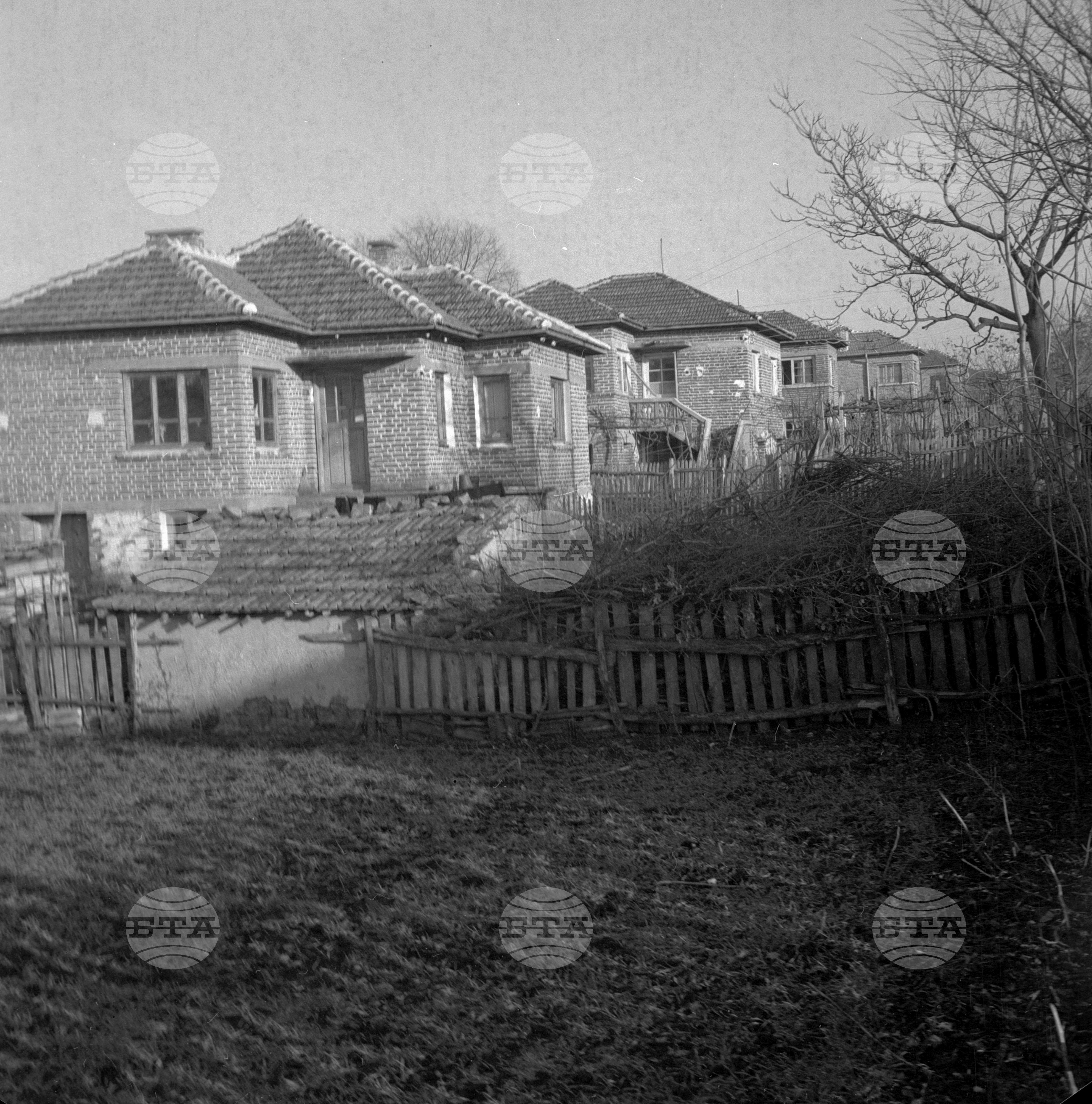 В село Овчи Кладенец, Ямболски окръг