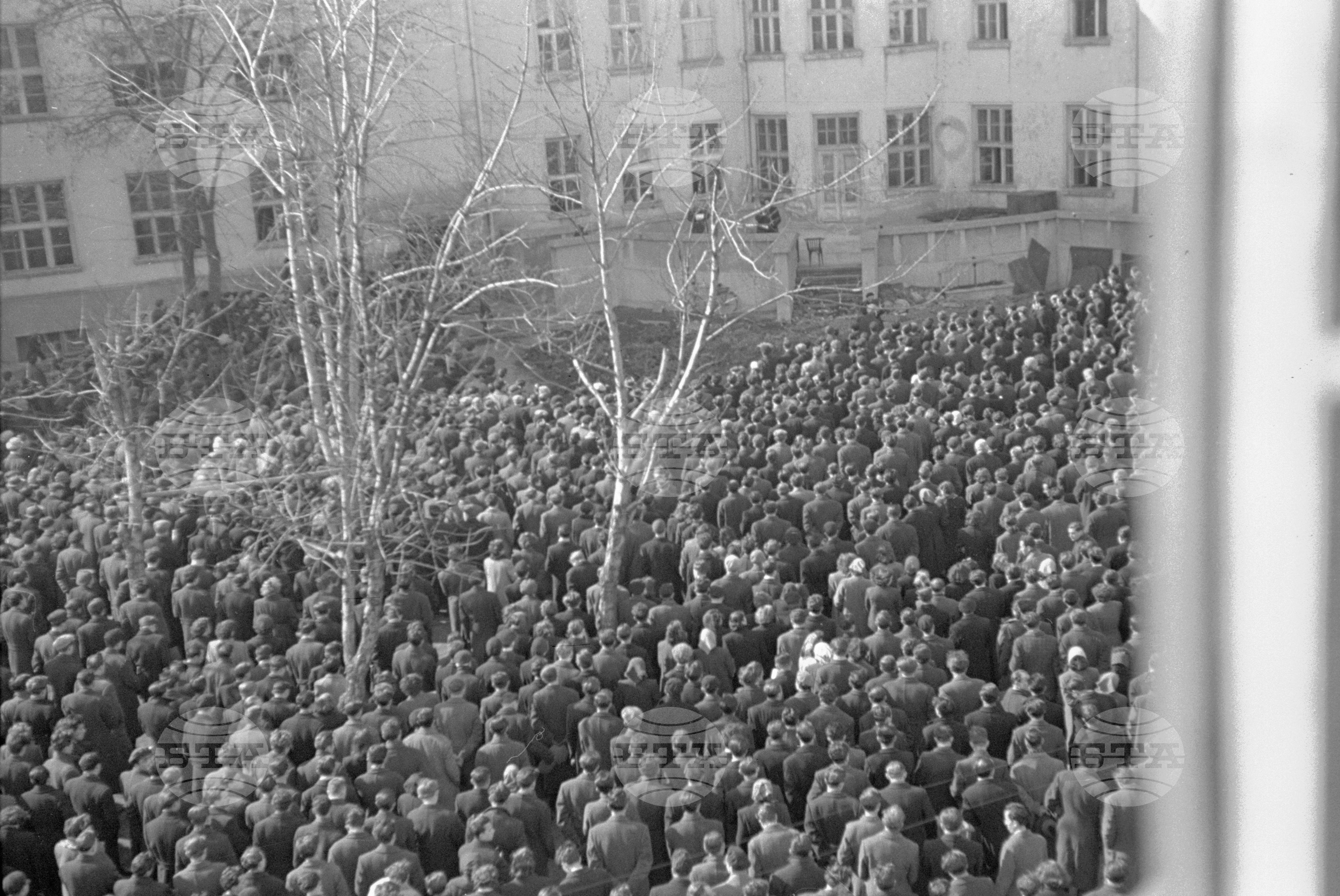 Траурен митинг по случай смъртта на Йосиф Висарионович Сталин