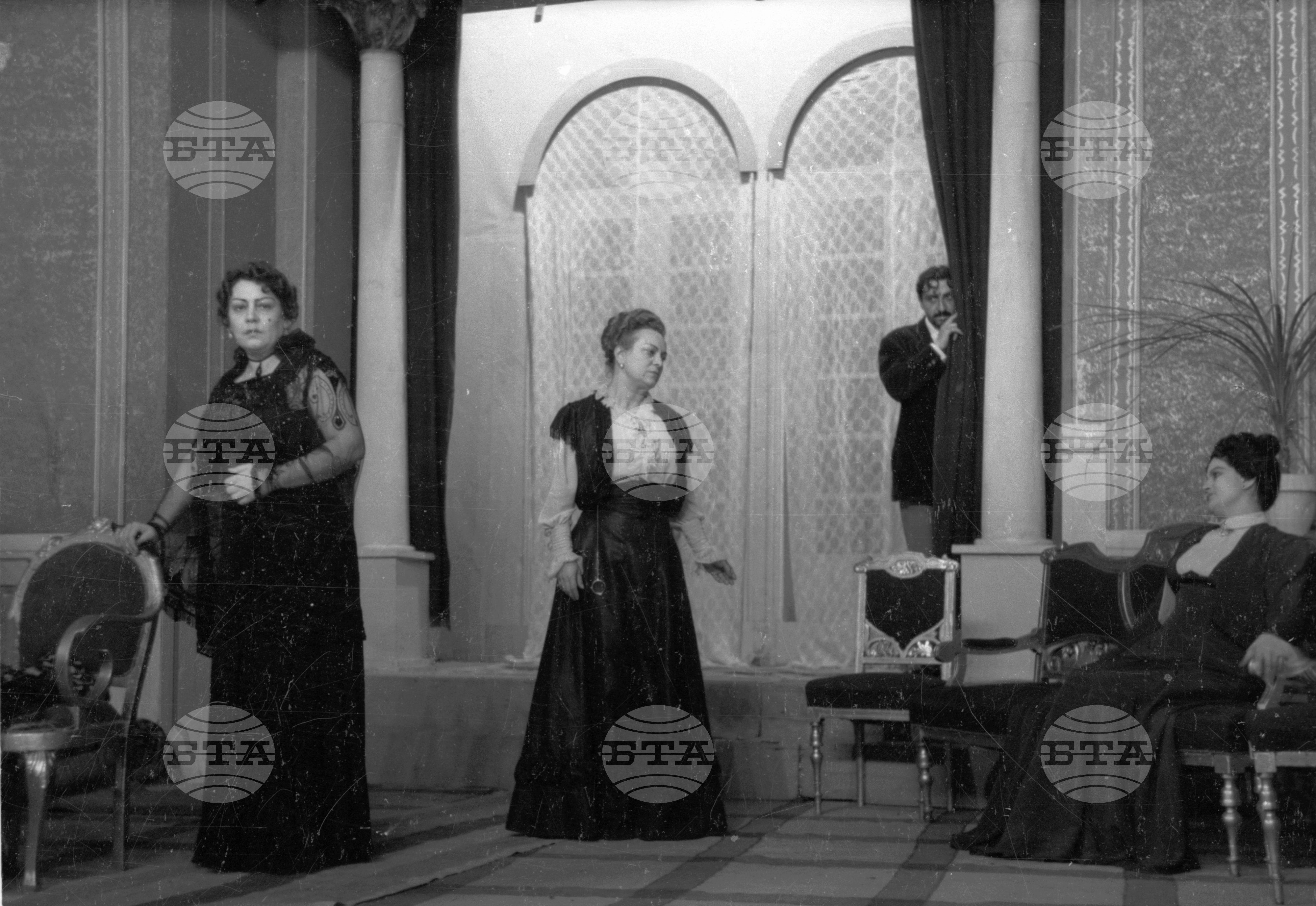 Народен театър "Иван Вазов", 1951 - част 1
