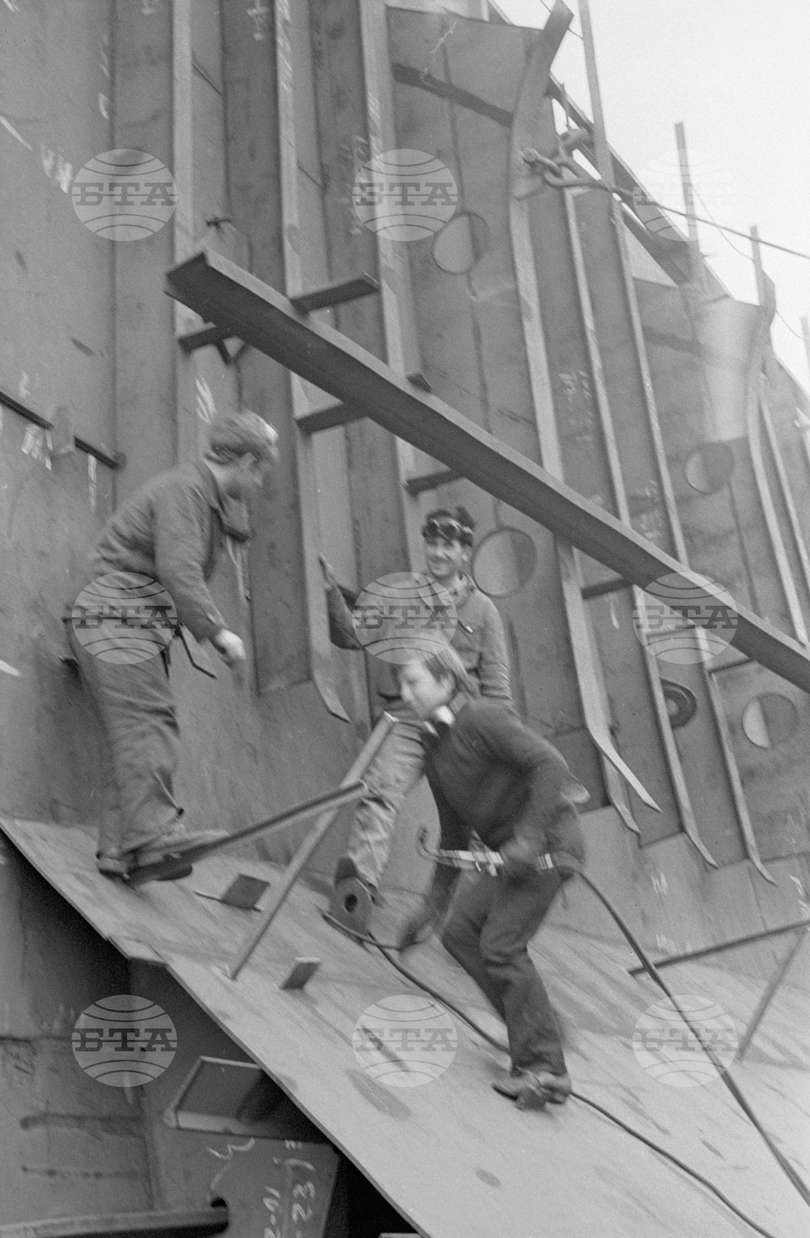В корабостроителния завод "Георги Димитров" - 1970 година