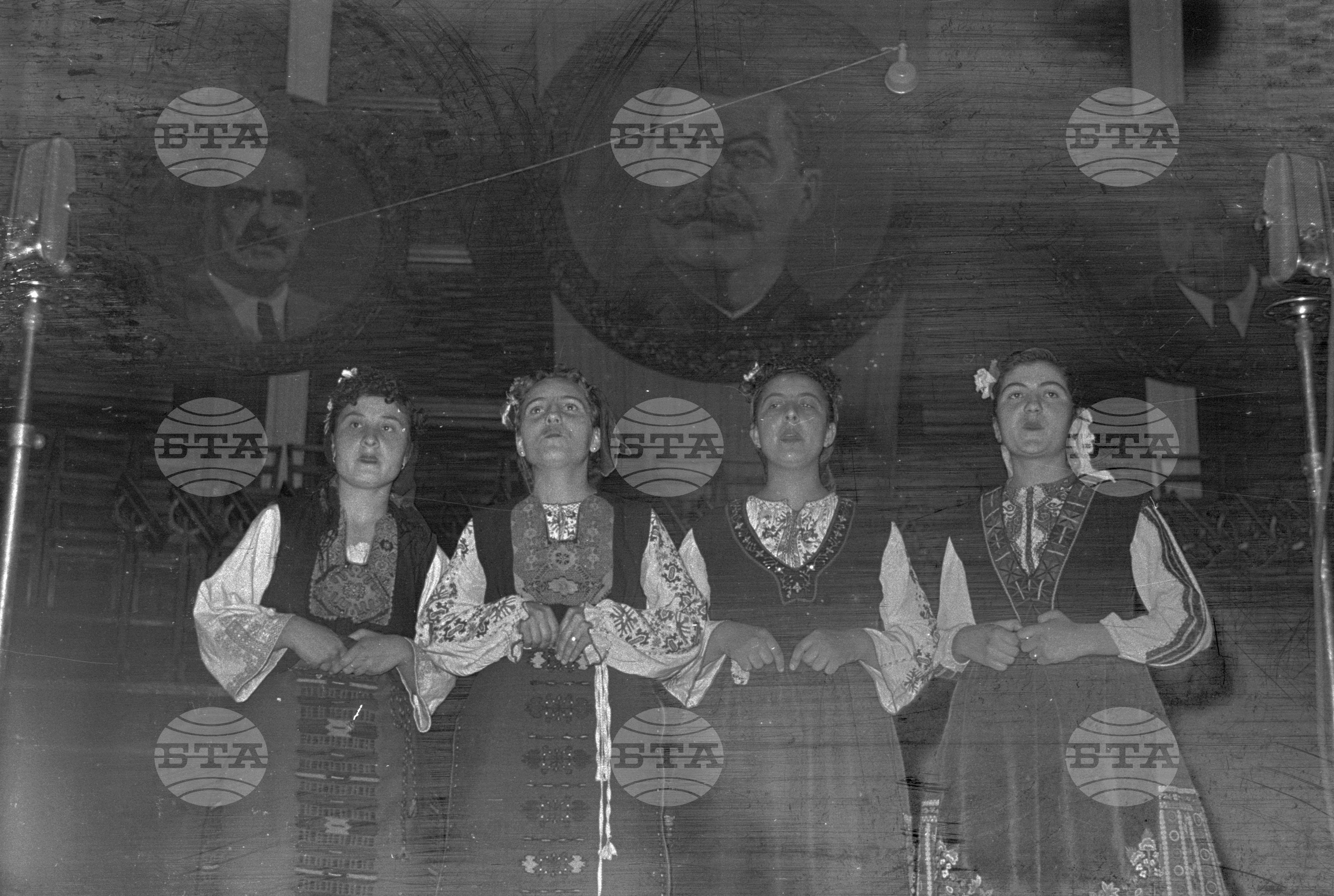 Националния преглед на народни певци и инструменталисти - 1953 година - заключителен спектакъл