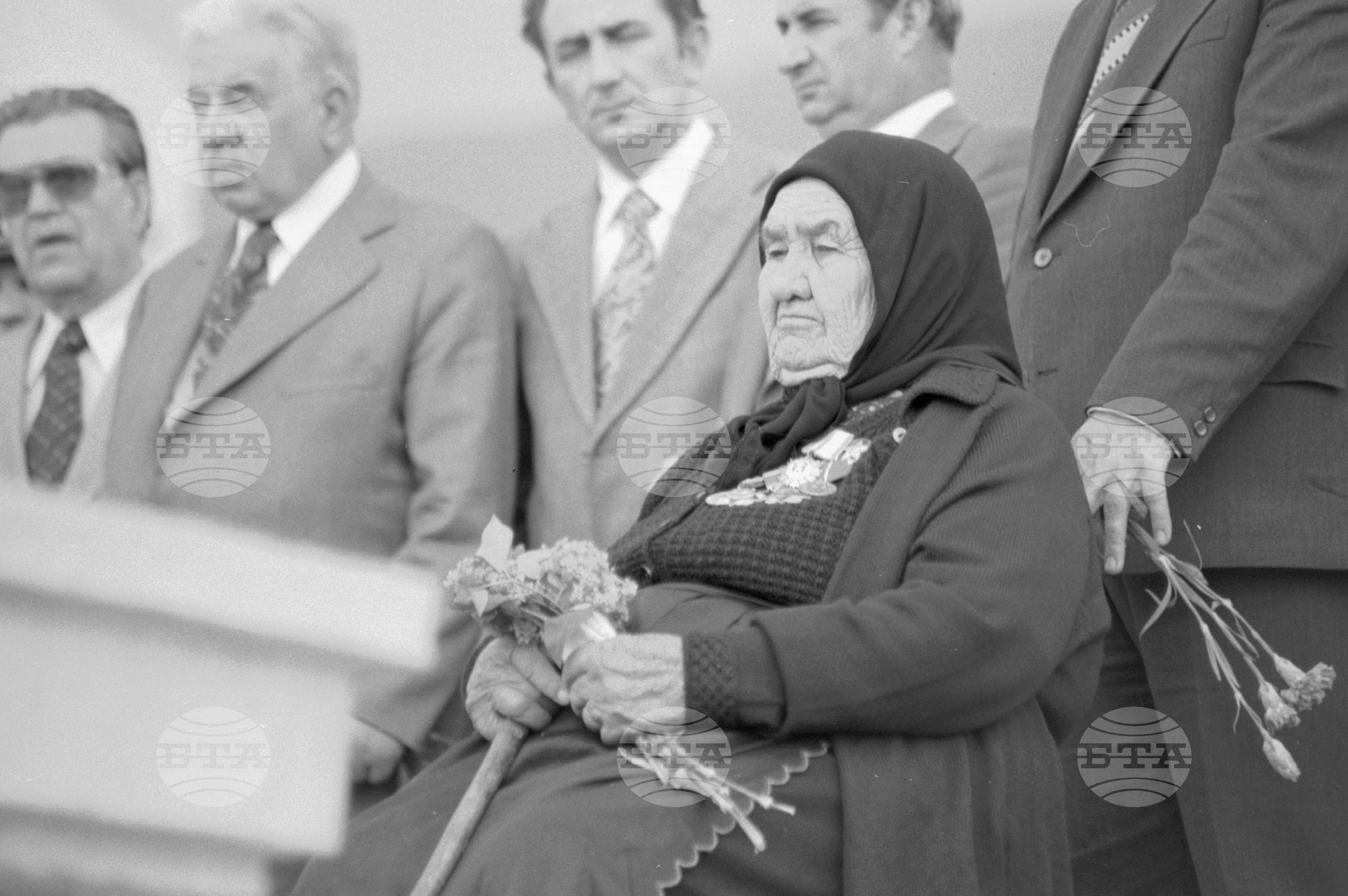 Тодор Живков откри мемориален комплекс край с. Рашково