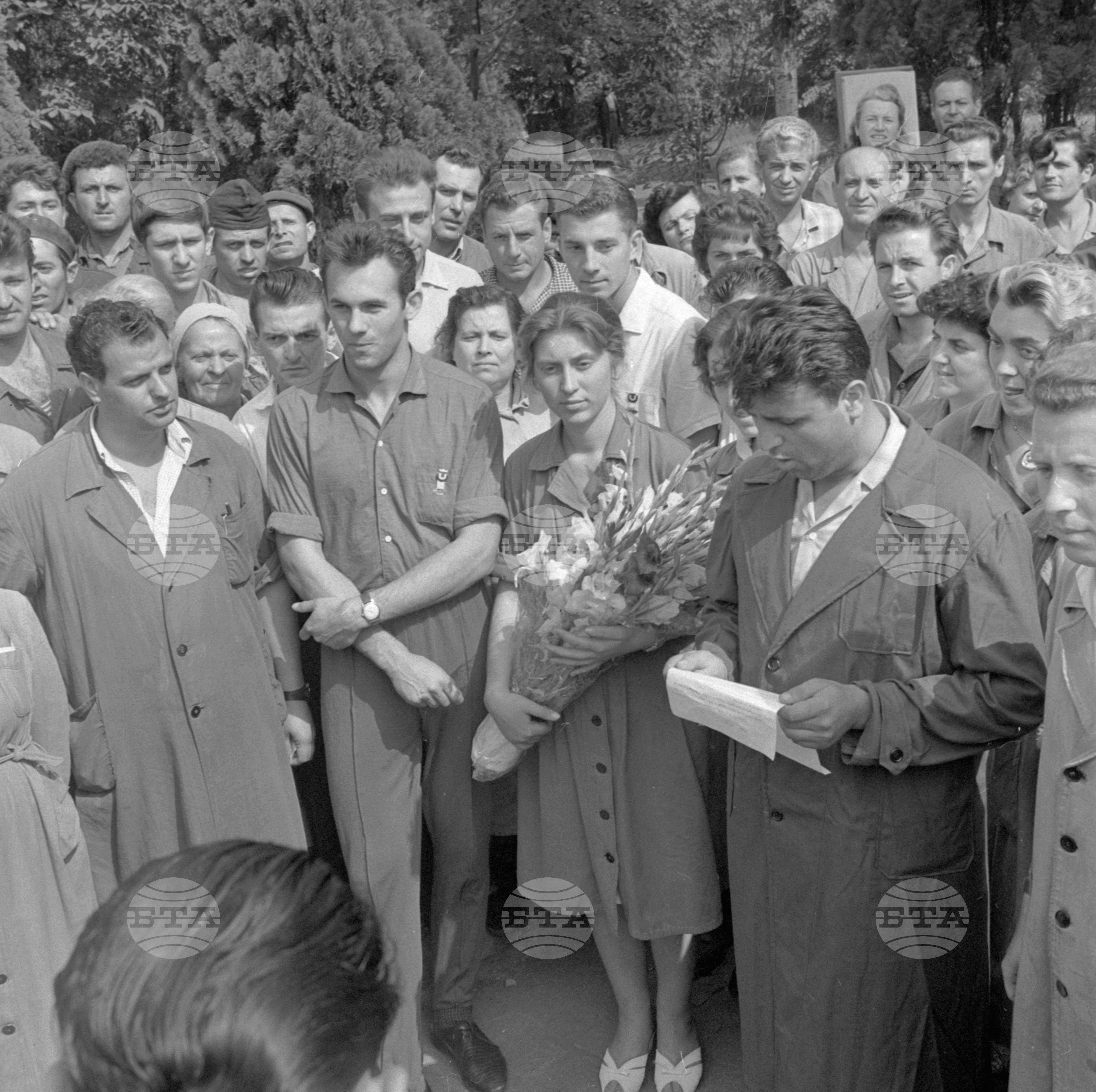 Посещение на Съветската делегация в ЖП завода "Г.Димитров"-София
