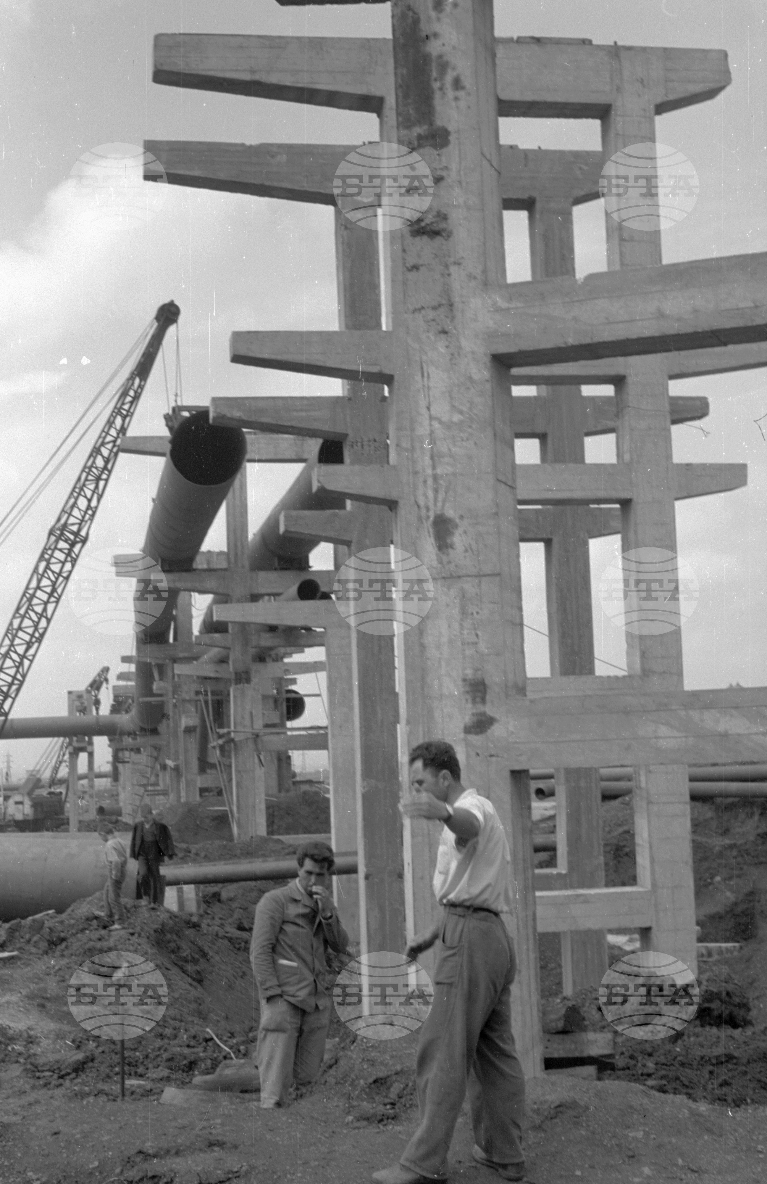 Из строежа на Кремиковския металургичен комбинат 1963 година