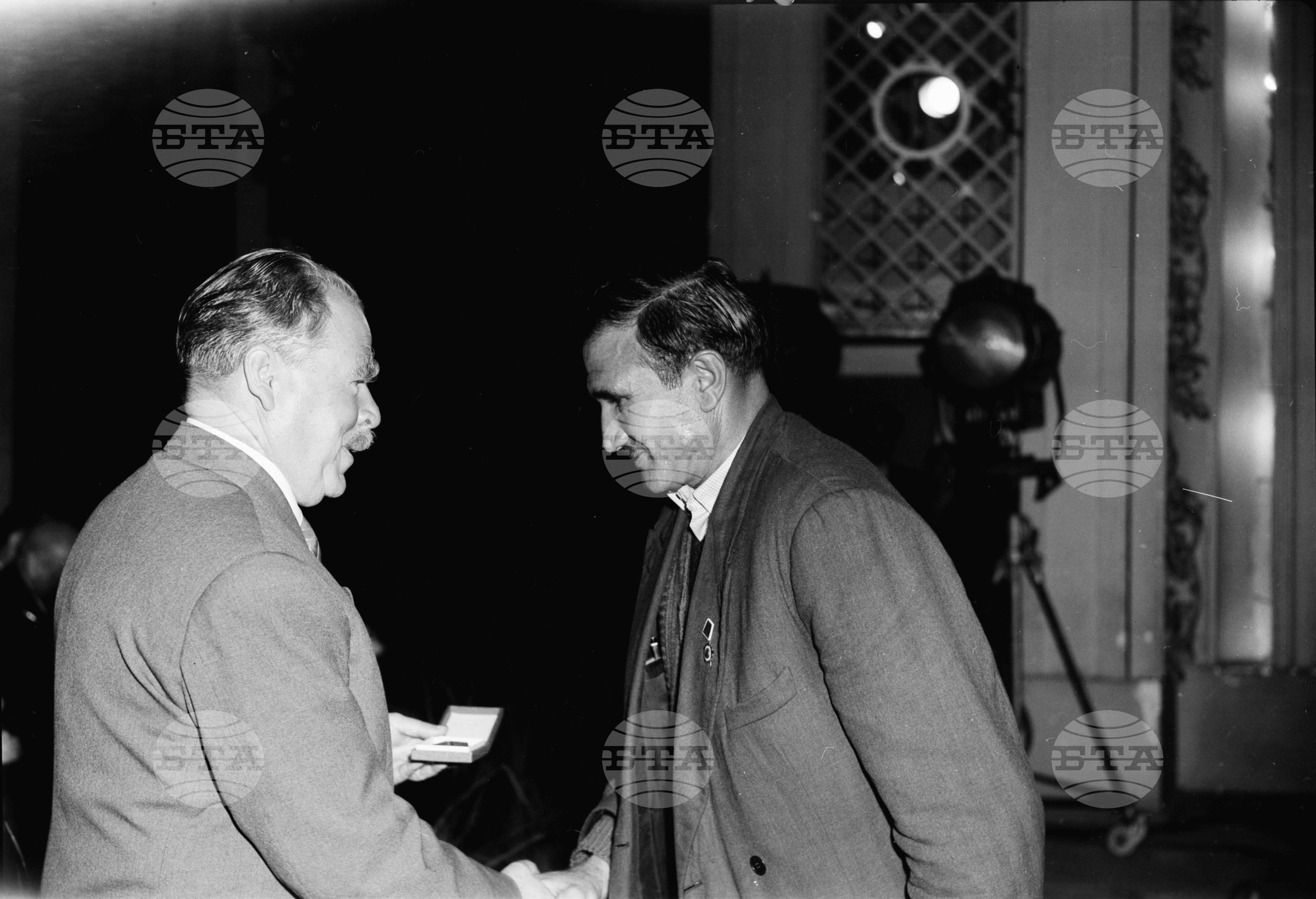 Награждаване на миньори по случай 70 години от създаването на мина "Георги Димитров"