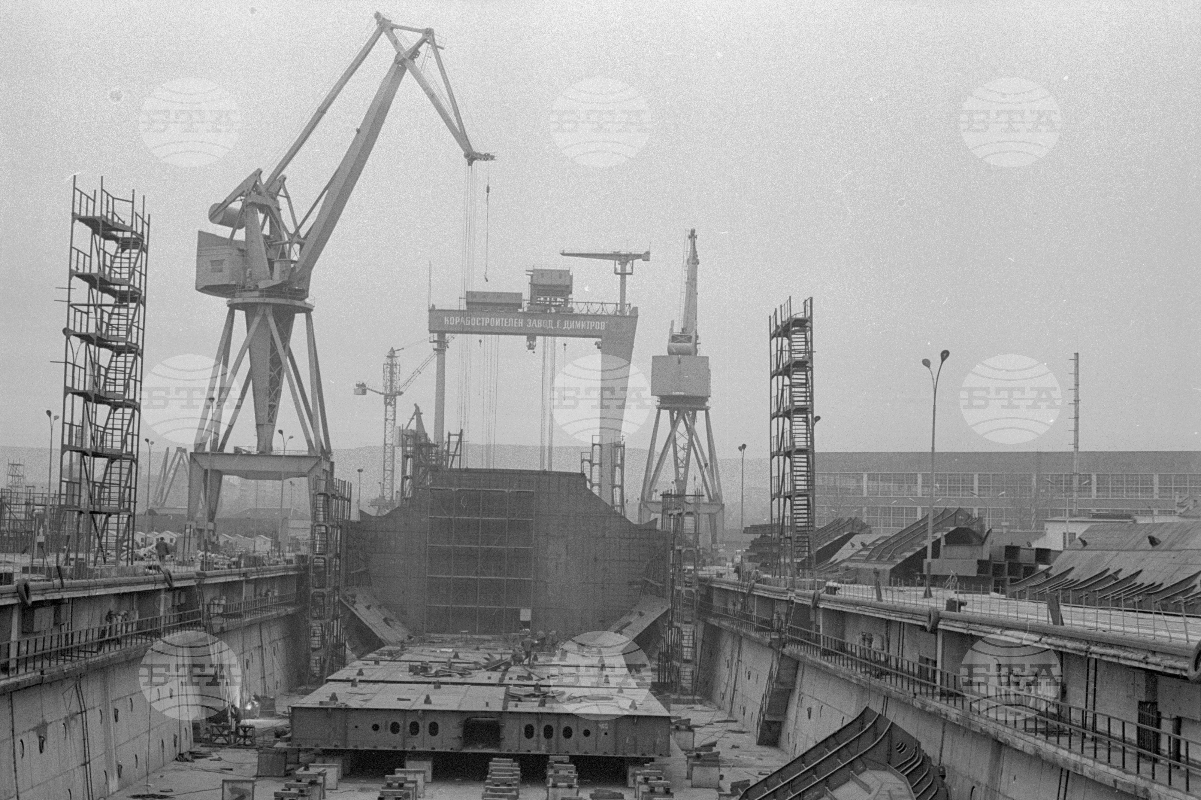 В корабостроителния завод "Георги Димитров" - 1970 година