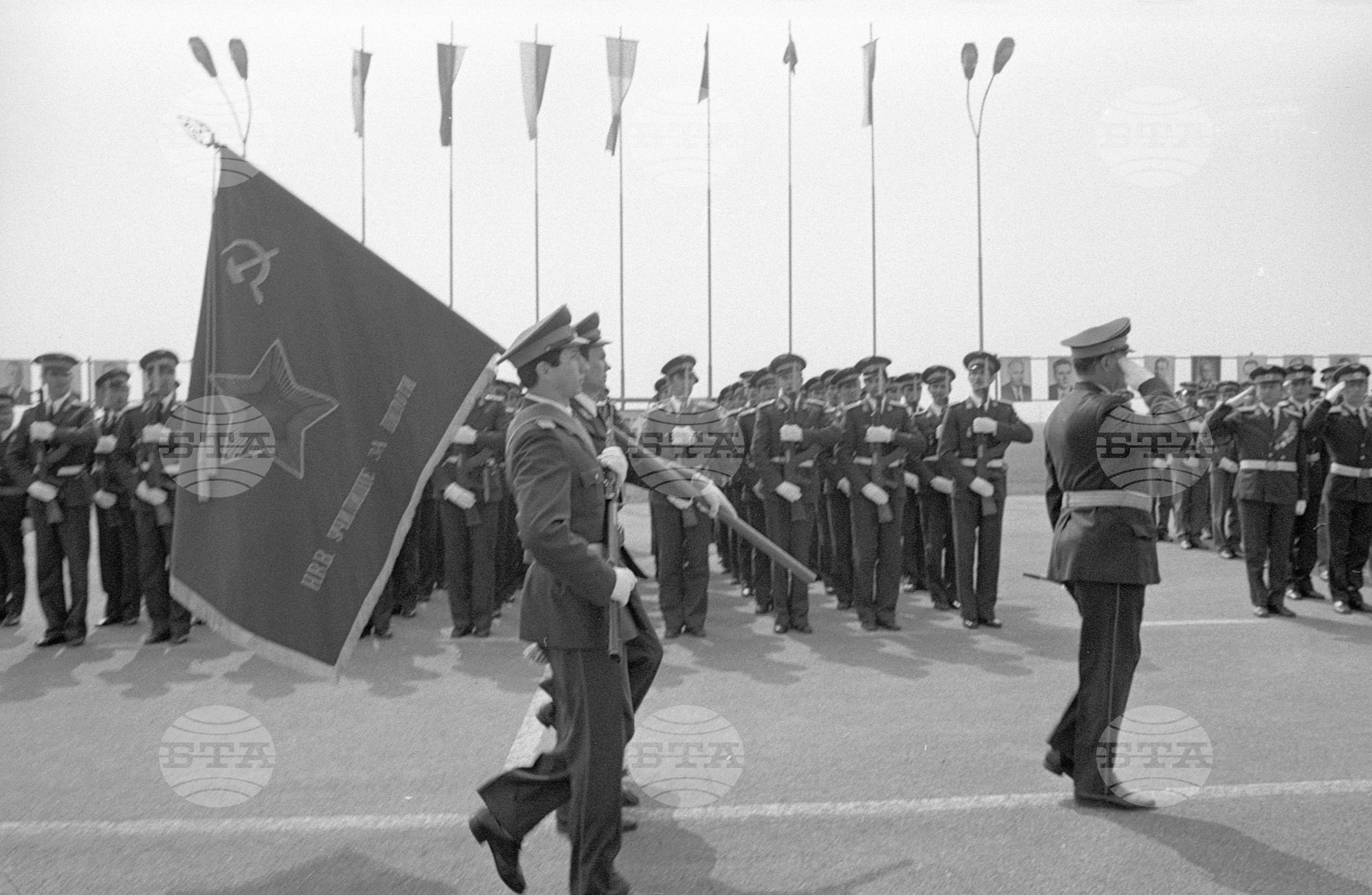 Випуск "Освобожденски" на  Висше народно военновъздушно училище (ВНВВУ; дн. ВВВУ) "Георги Бенковски" - град Долна Митрополия