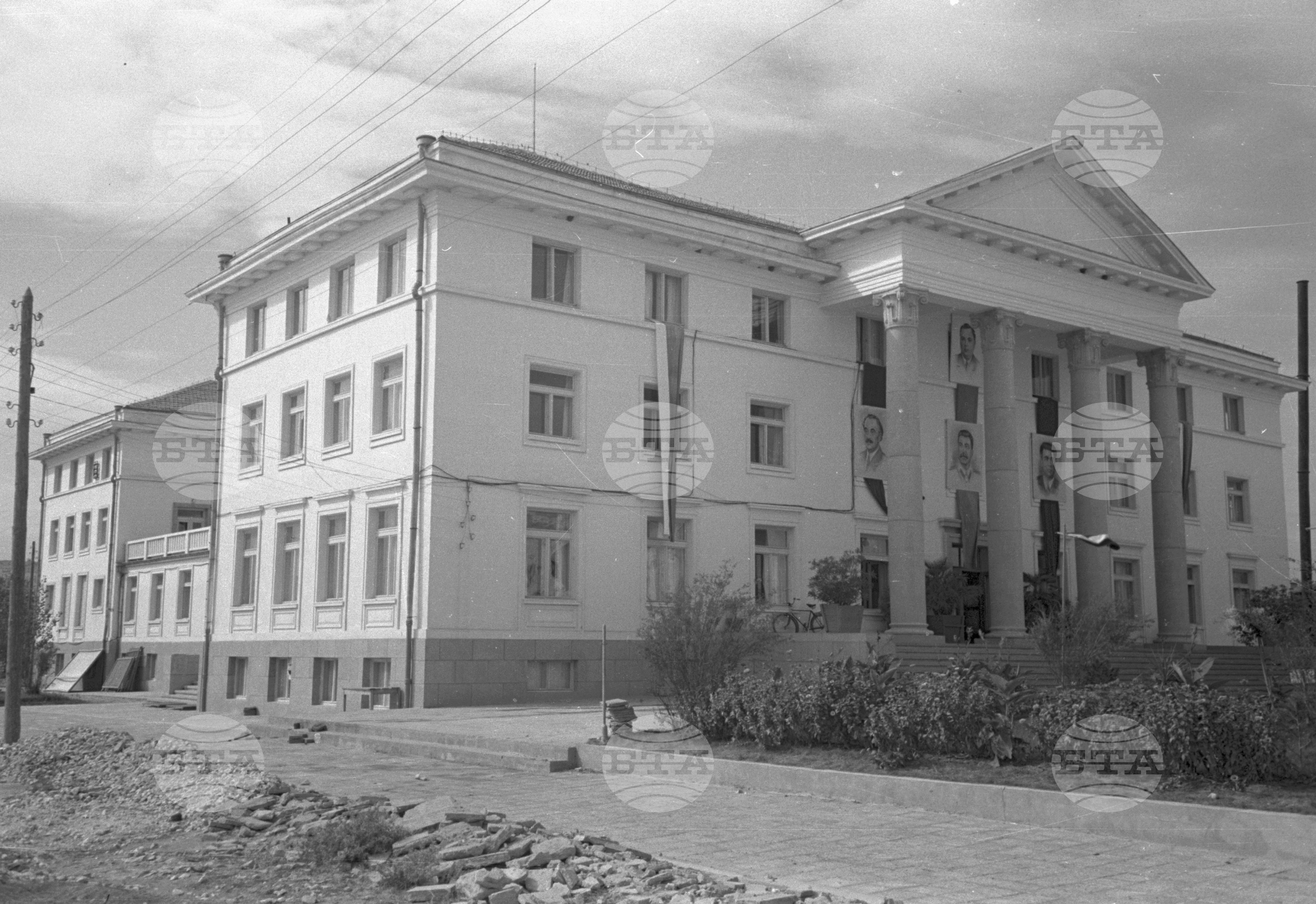 Новопостроеният Дом на културата в град Кърджали - 1953 година