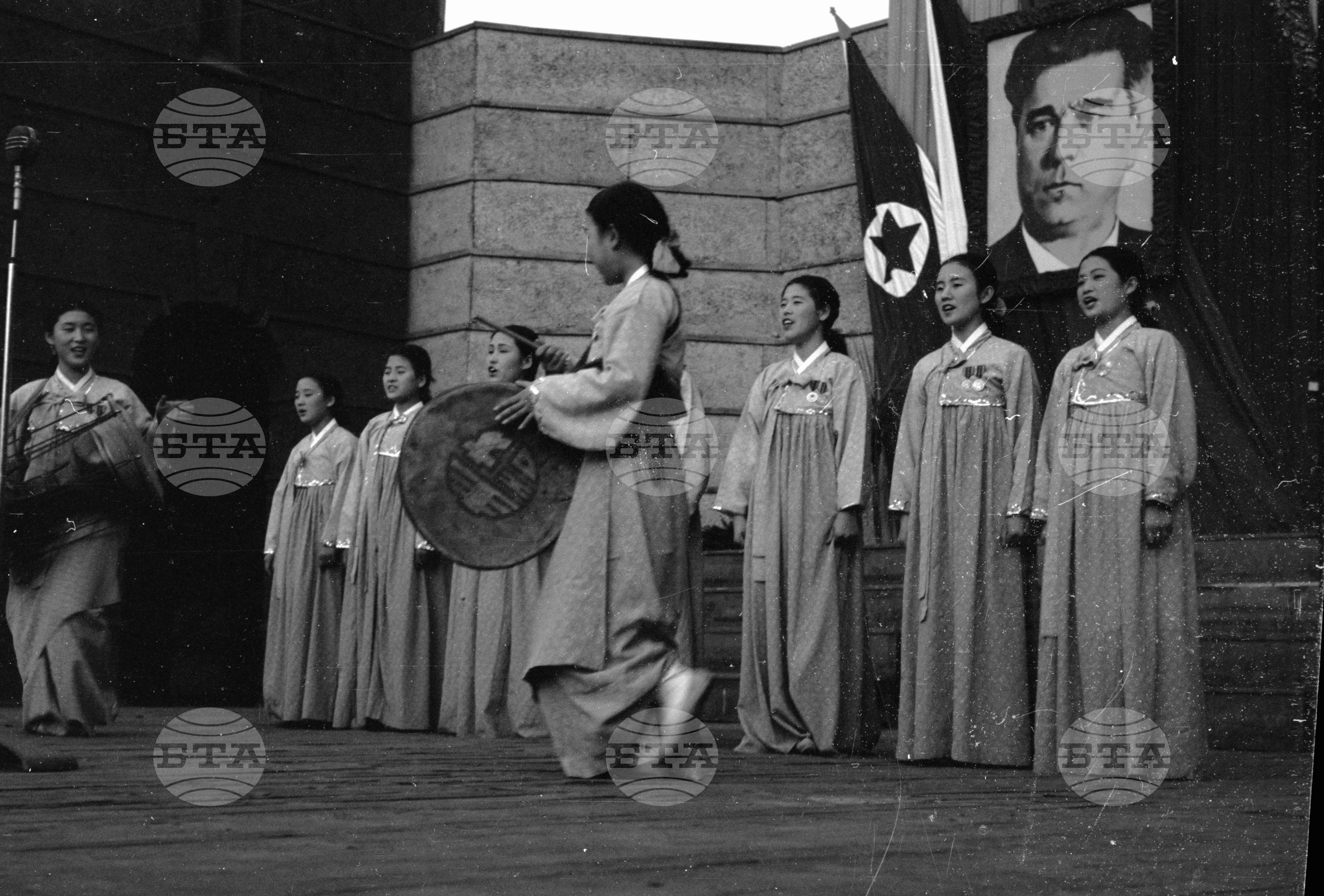 Ансамбъл за песни и танци при Корейската народна армия в България - 1953 година