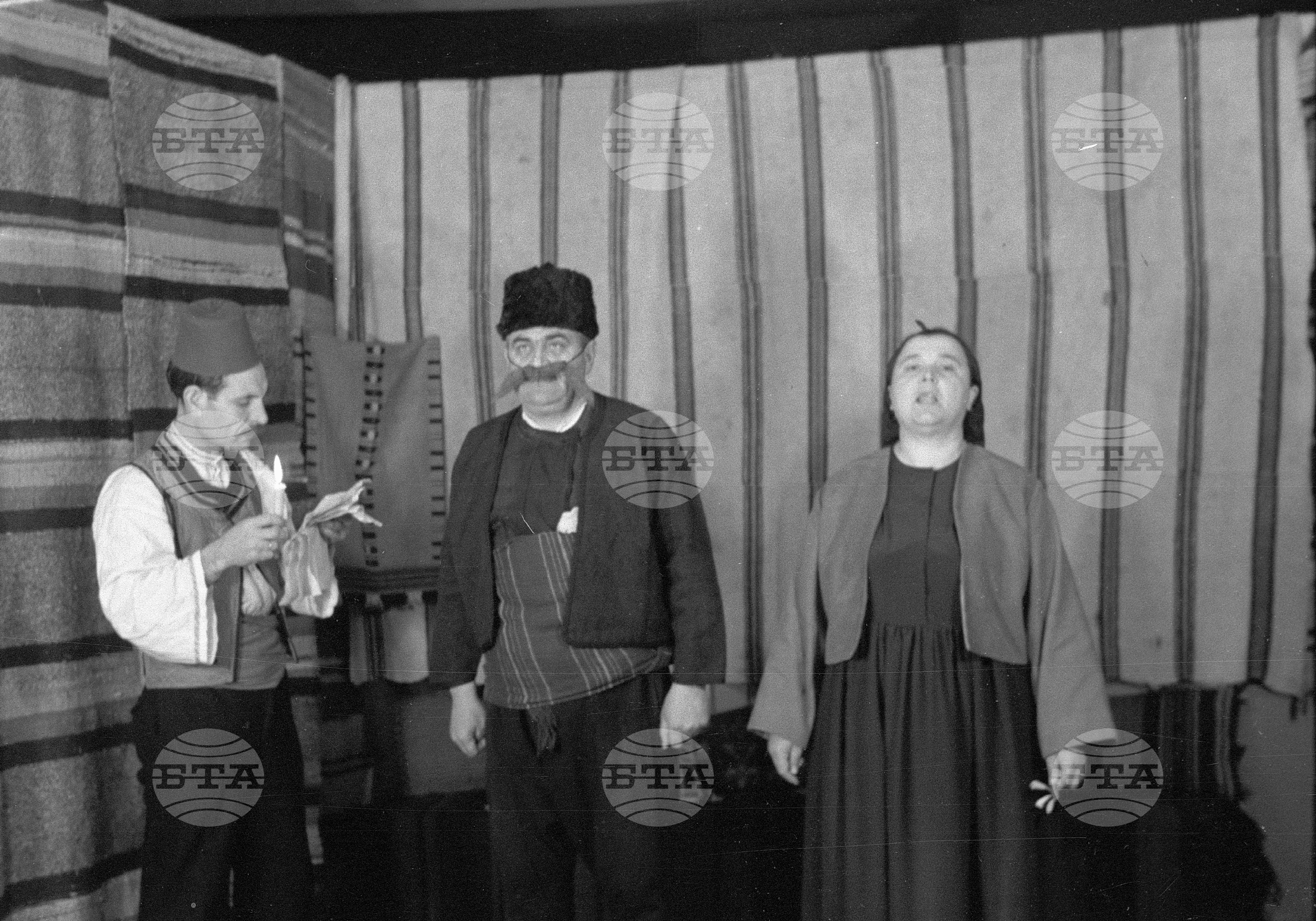 Тържествено честване 100-годишнината на образцовото народно читалище "Добри Войников" в Коларовград (днешен Шумен)