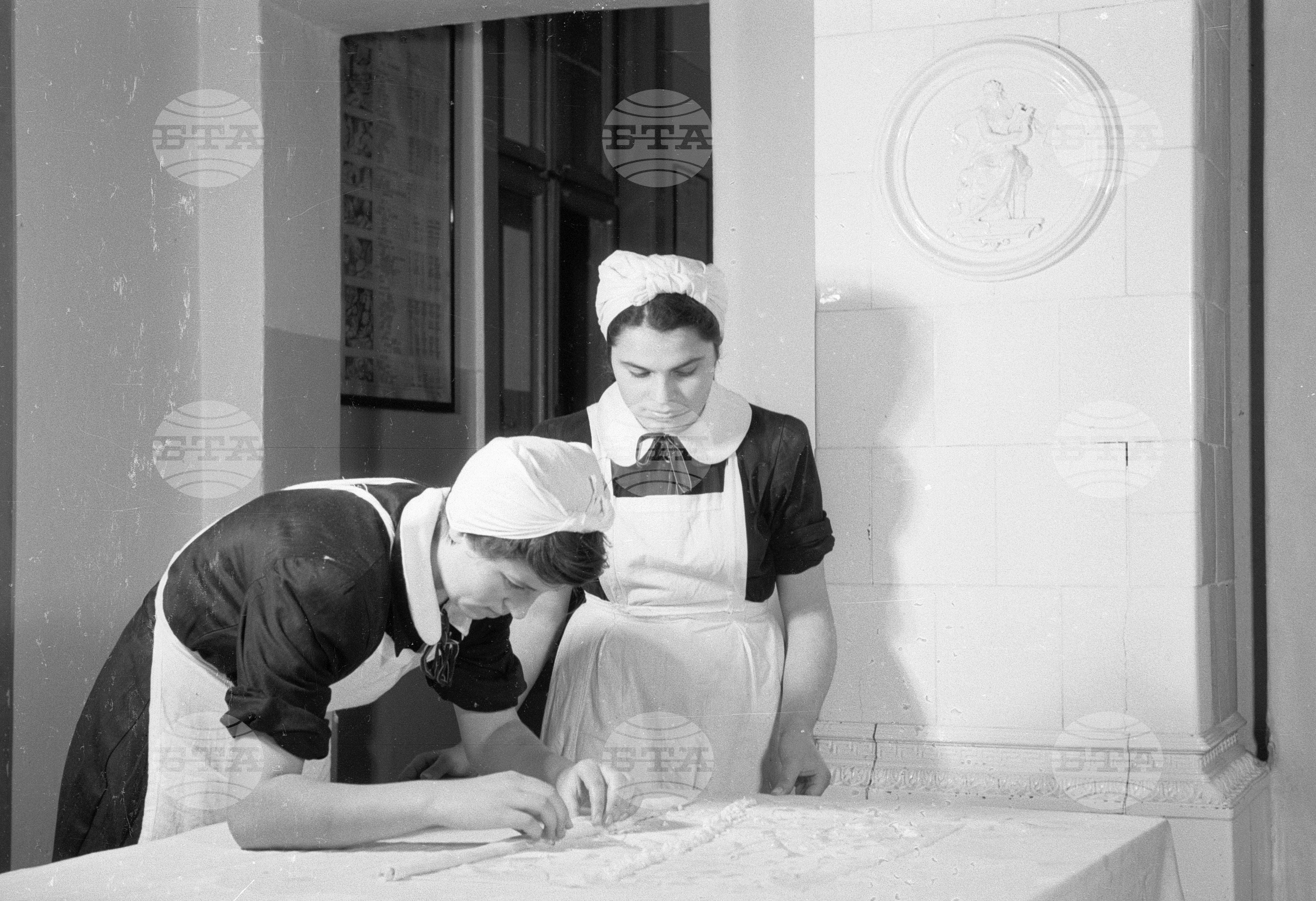 Техникум по обществено хранене в София - 1953 година