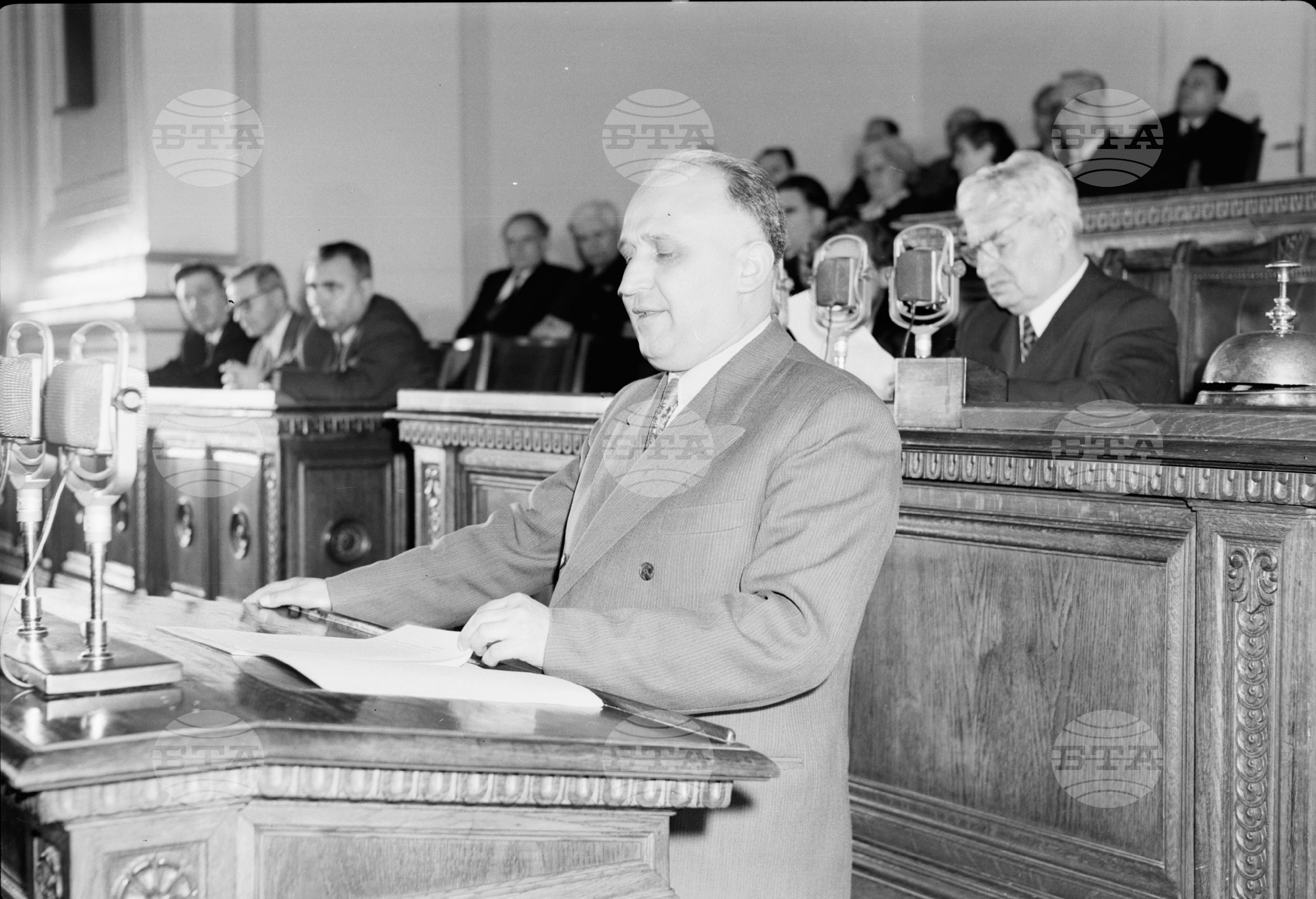 Първа извънредна сесия на III-то Народно събрание
