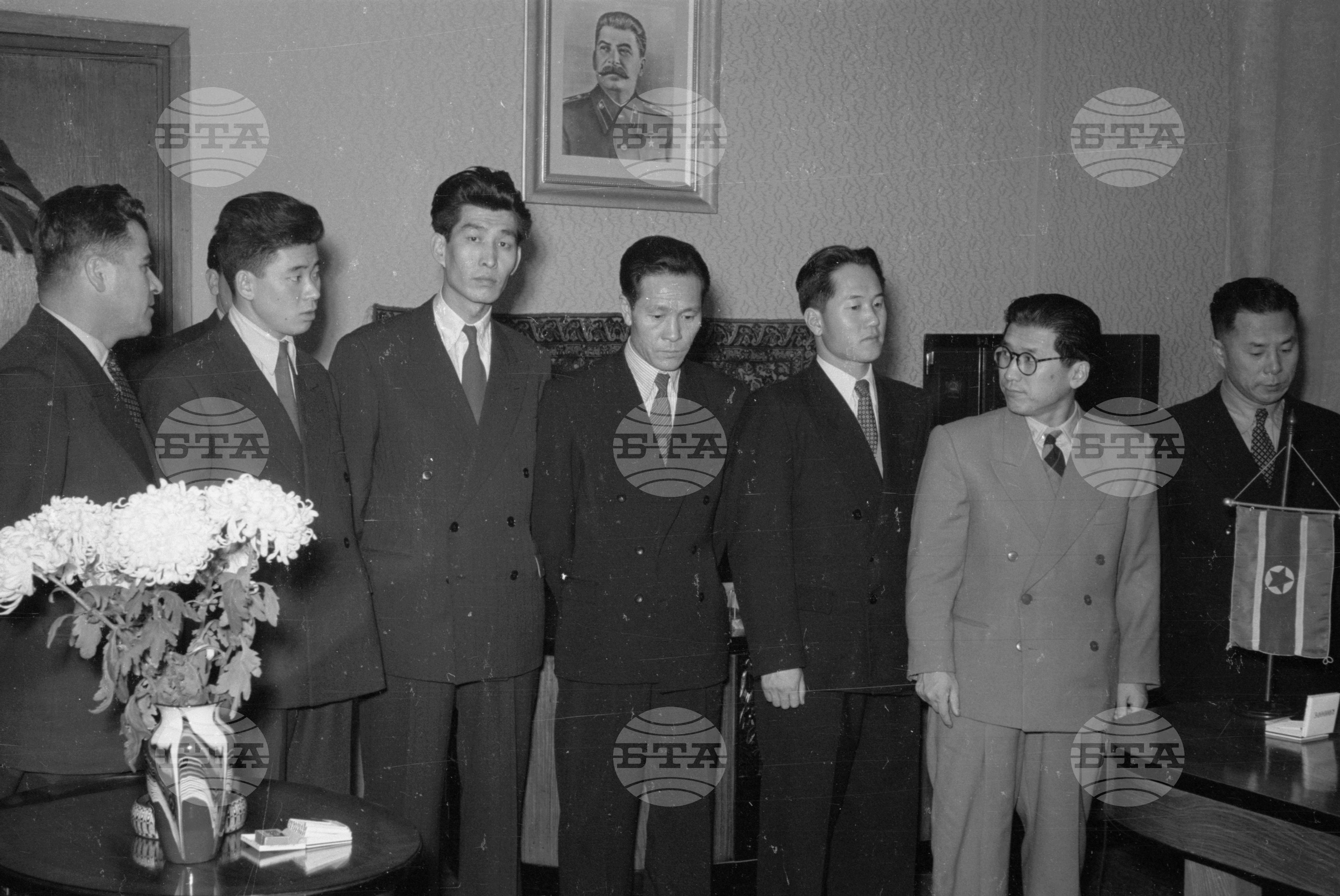 Подписване на спогодбата за стокообмен и плащания през 1957 година между Народна република България и Корейската народнодемократична република