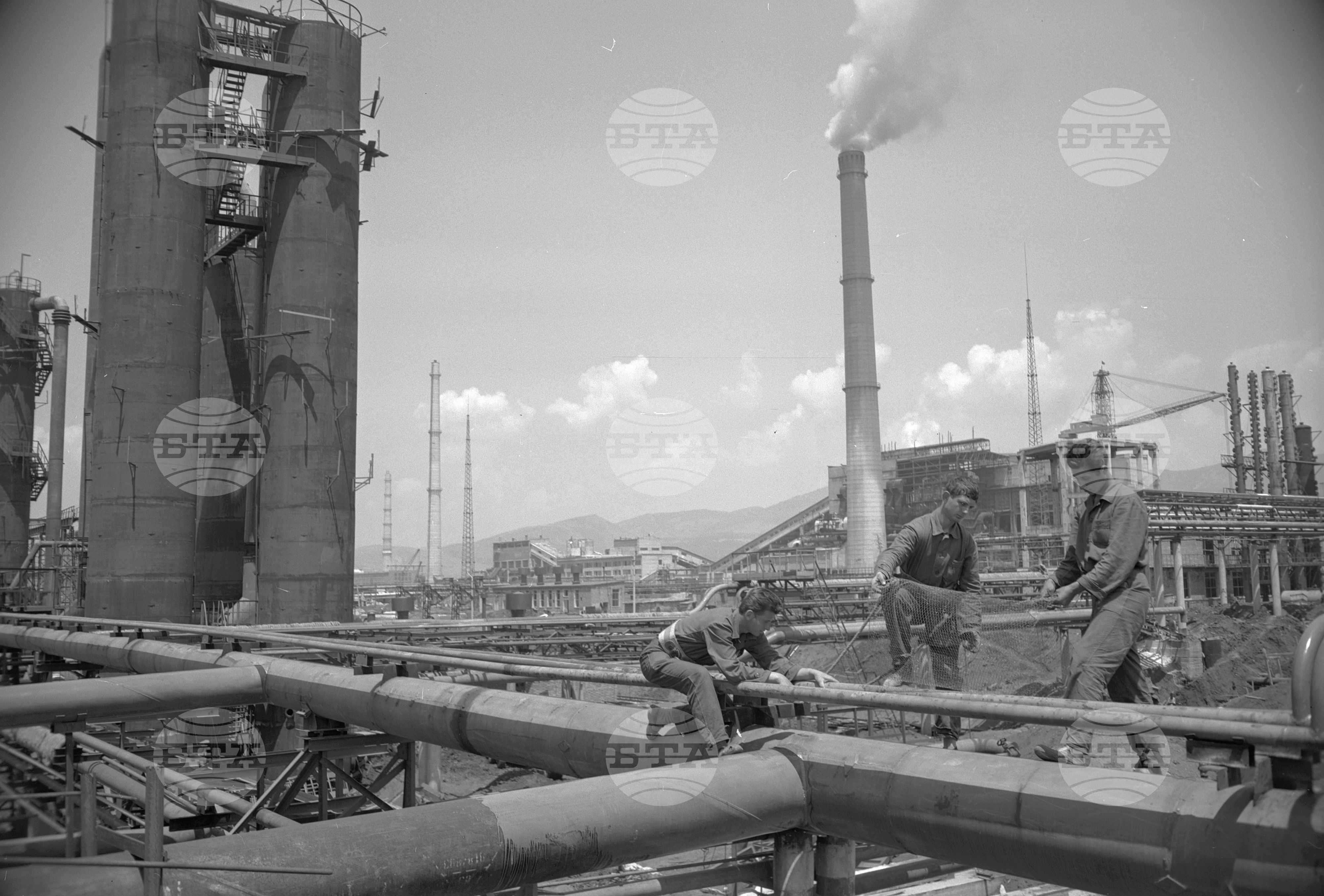На строежа на Кремиковския металургичен комбинат - 1963
