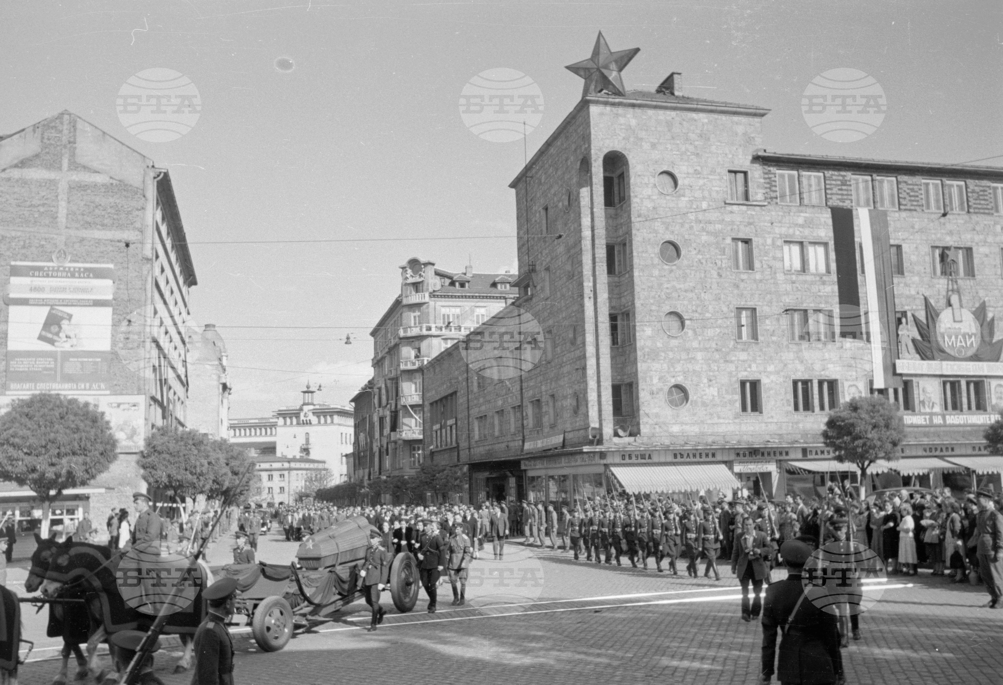 Погребение на подпредседателя на Министерски съвет и член на Политбюро на ЦК на БКП Владимир Поптомов
