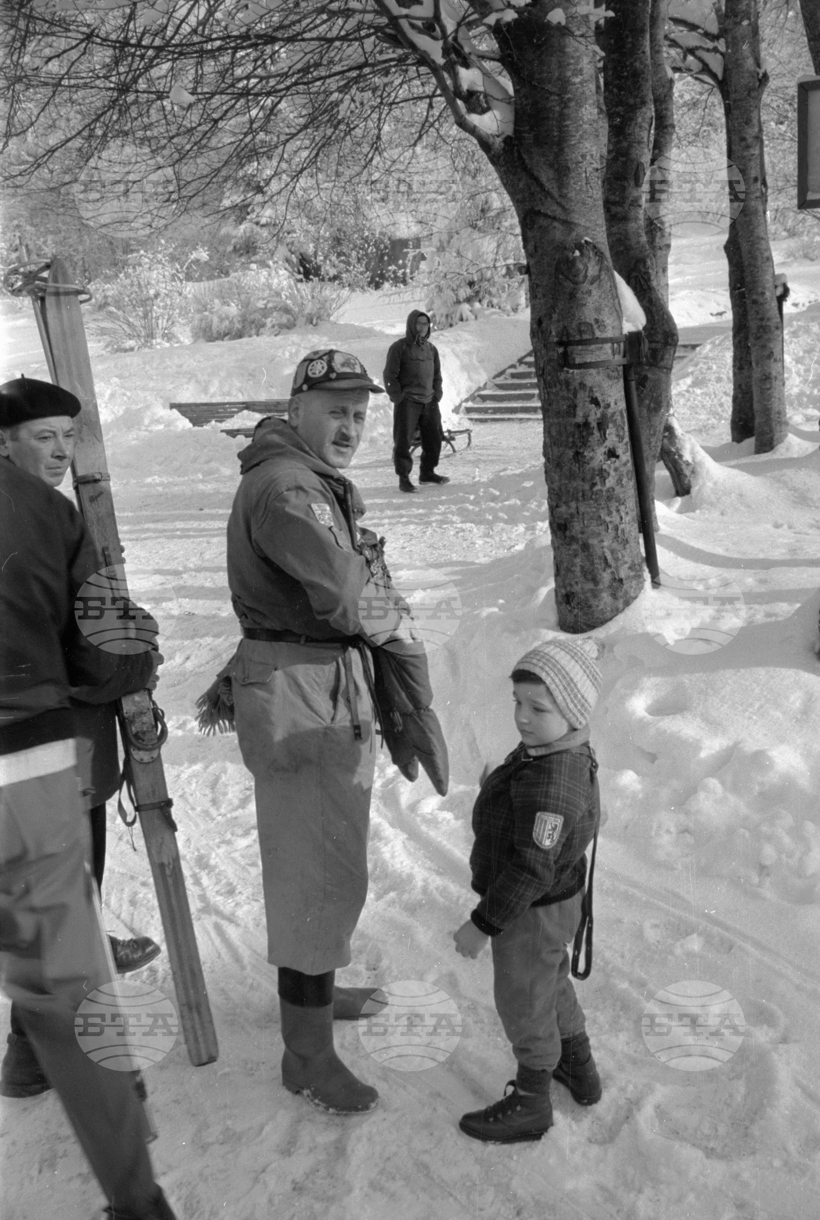 Неделната почивка на трудещите се