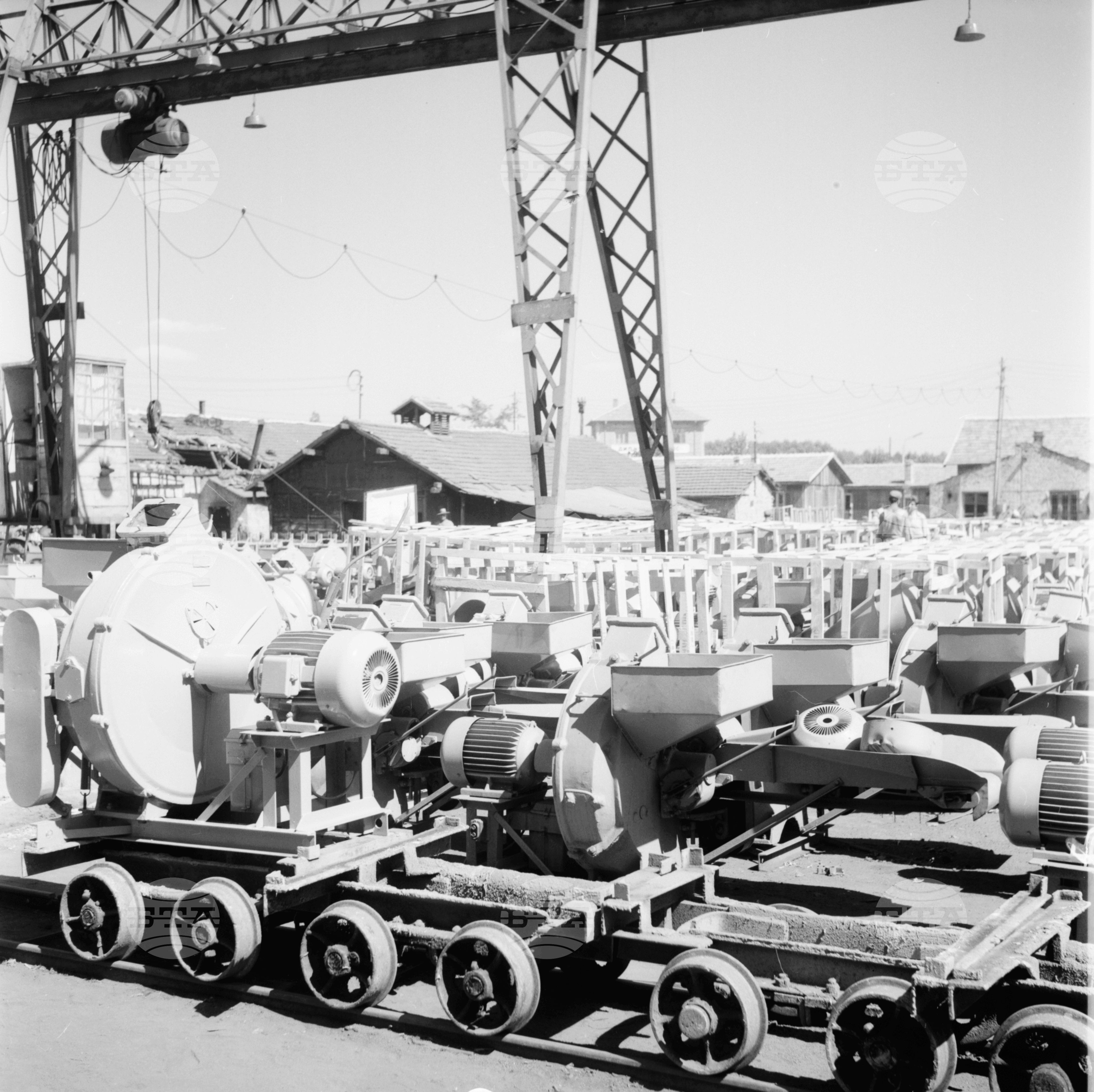 Нефтопреработвателен завод 1963 година