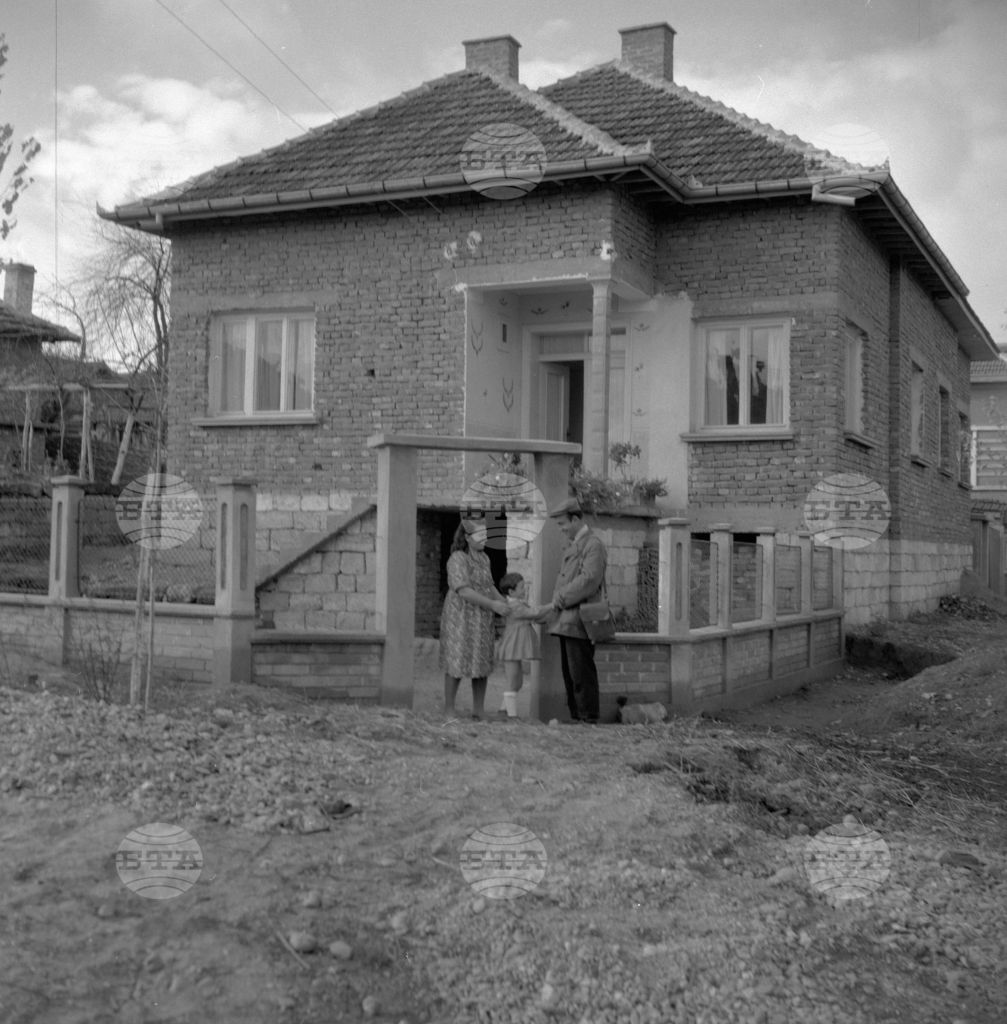 Почит и уважение към Съветската наука и техника