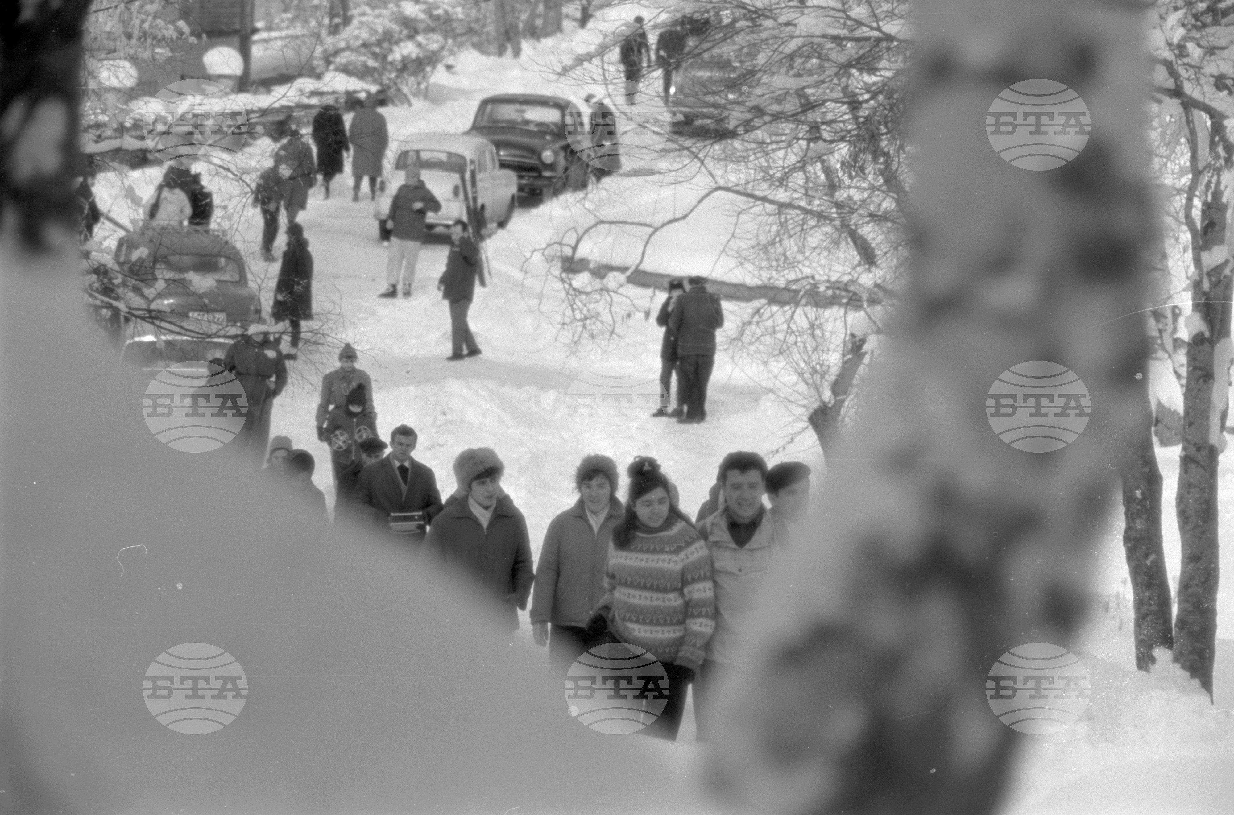 Неделната почивка на трудещите се