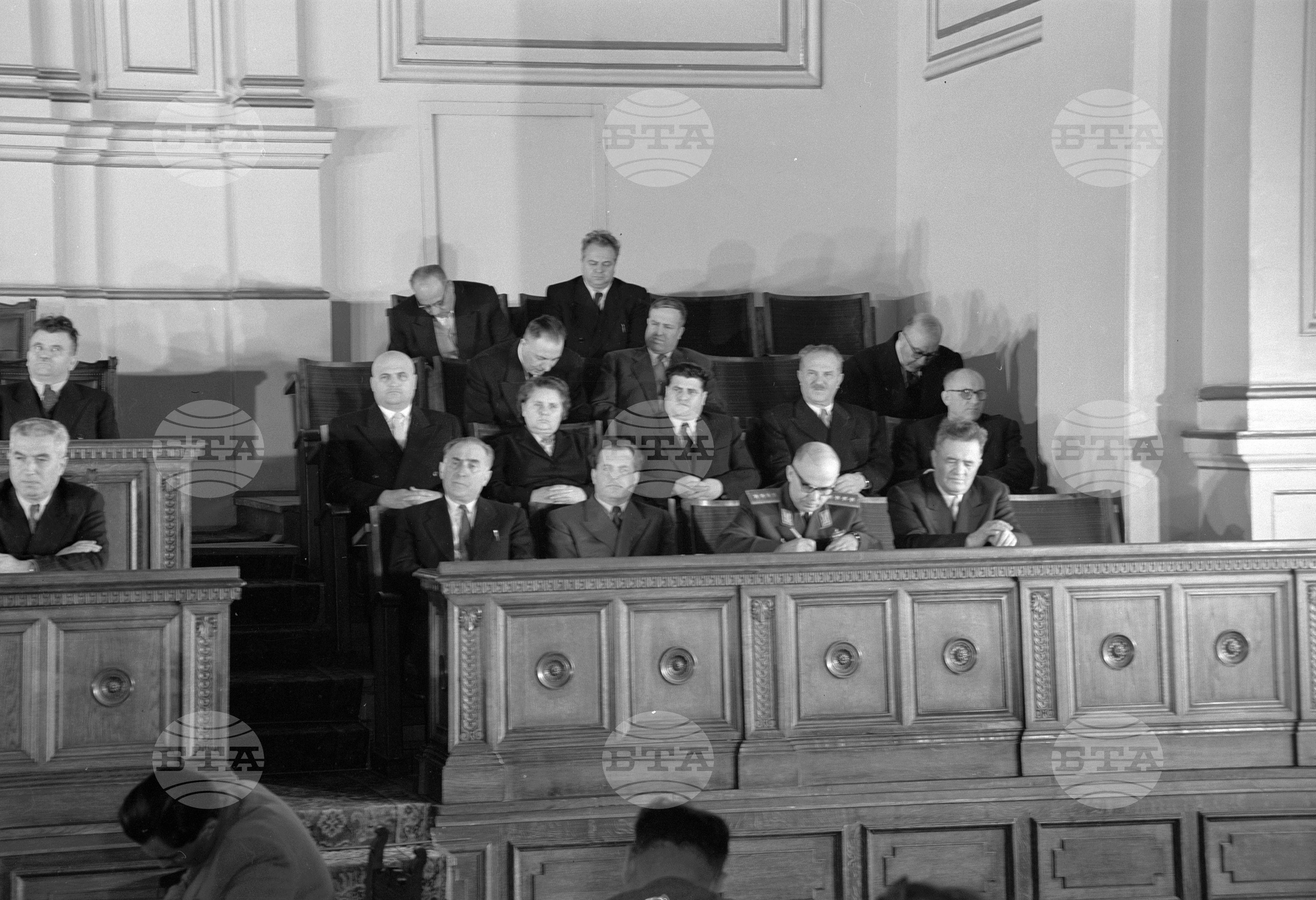 Първа извънредна сесия на III-то Народно събрание
