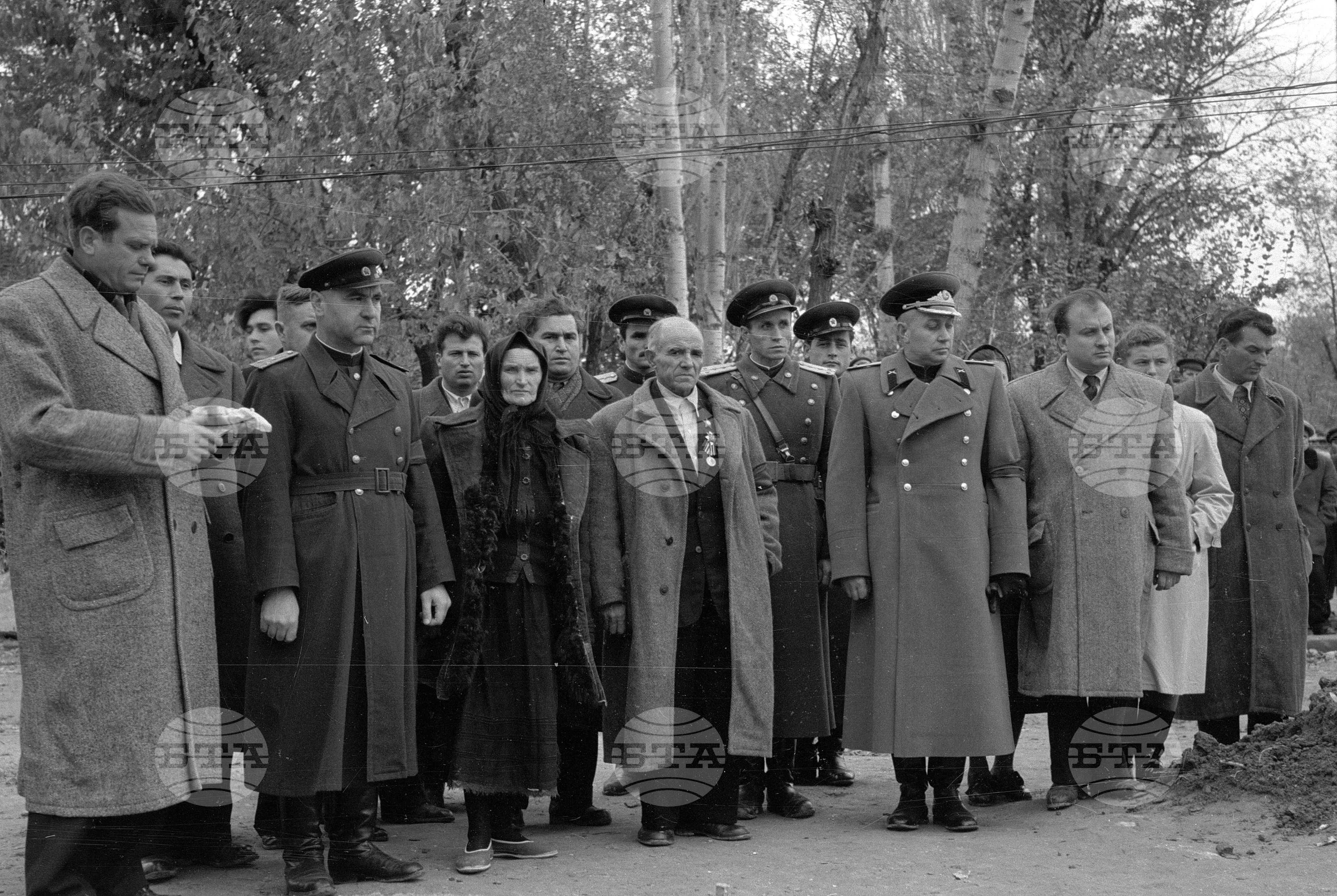 Заслужена почит към делото и паметта на загинали съветски бойци и български партизани - с. Брегово