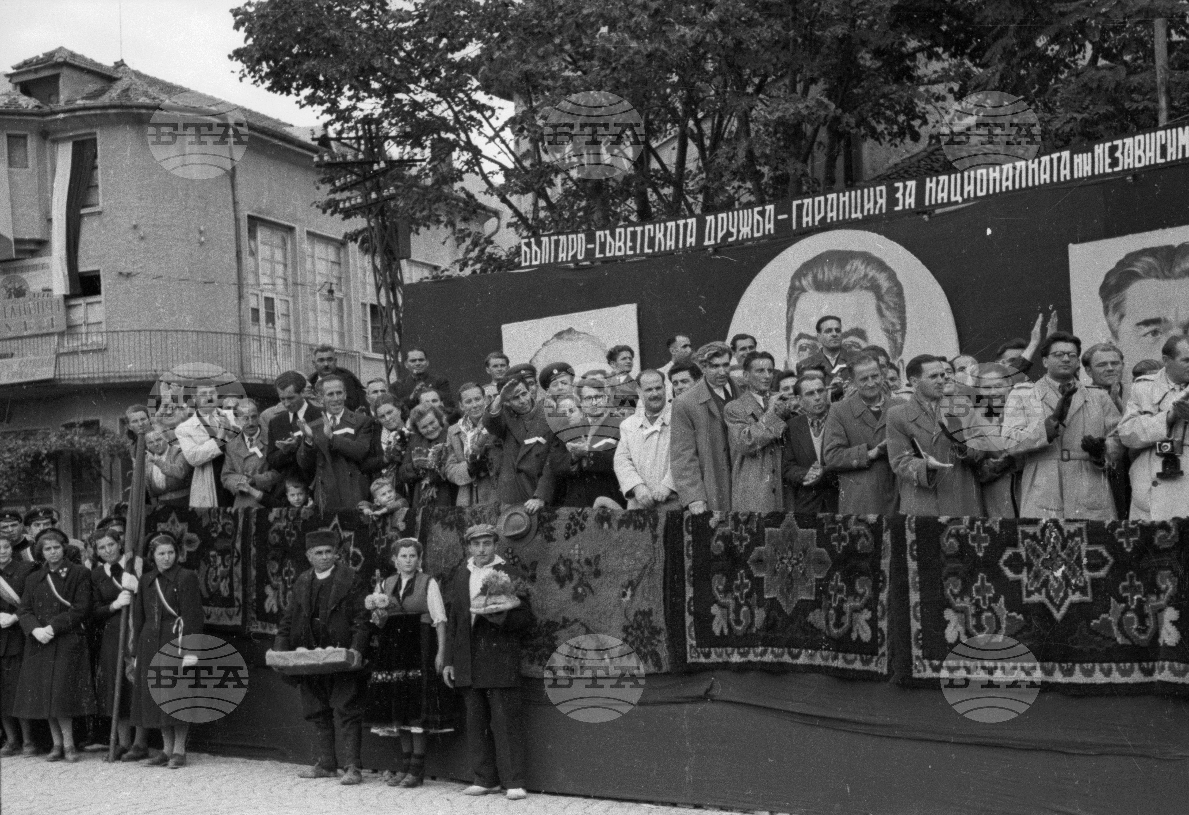 Селскостопанска изложба в Левскиград (дн. Карлово), 1951