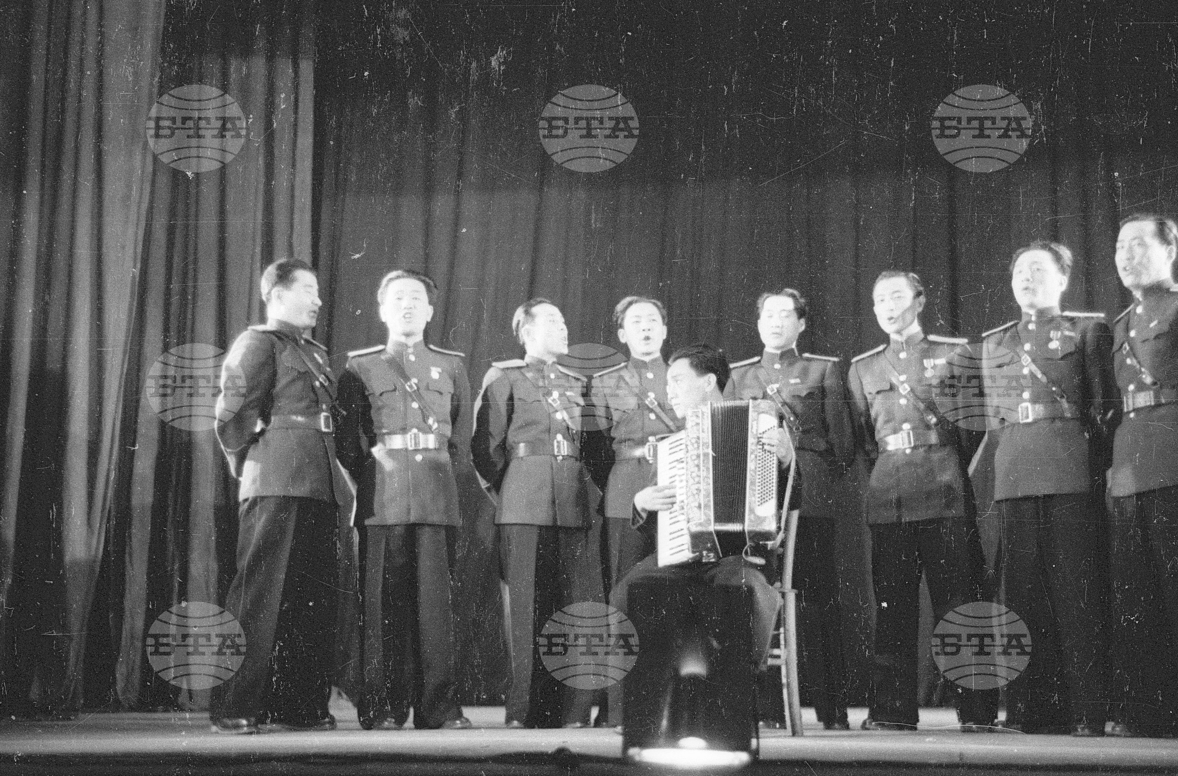 Корейски ансамбъл в Пловдив, 1951