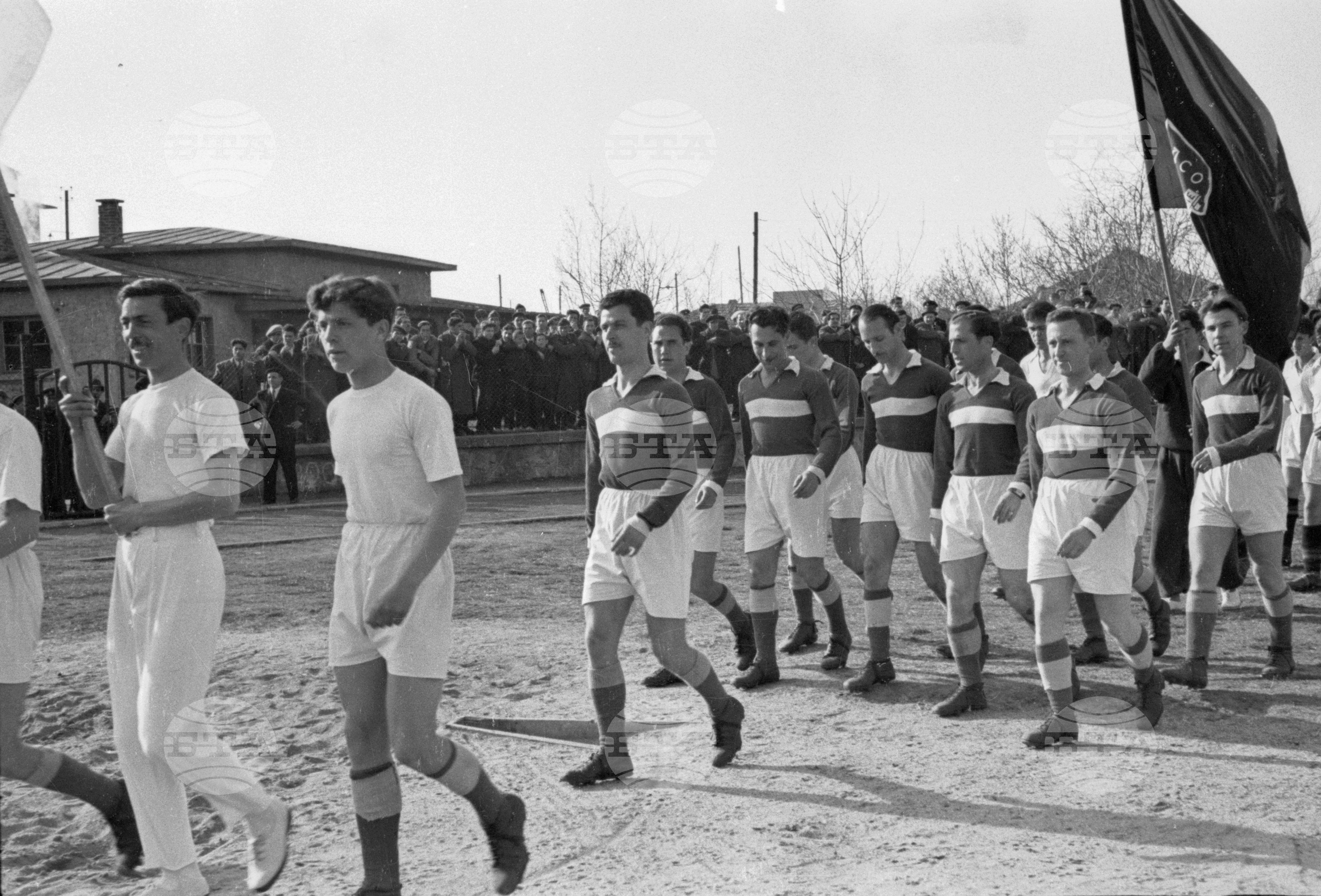 Откриване на футболния сезон за 1951 година