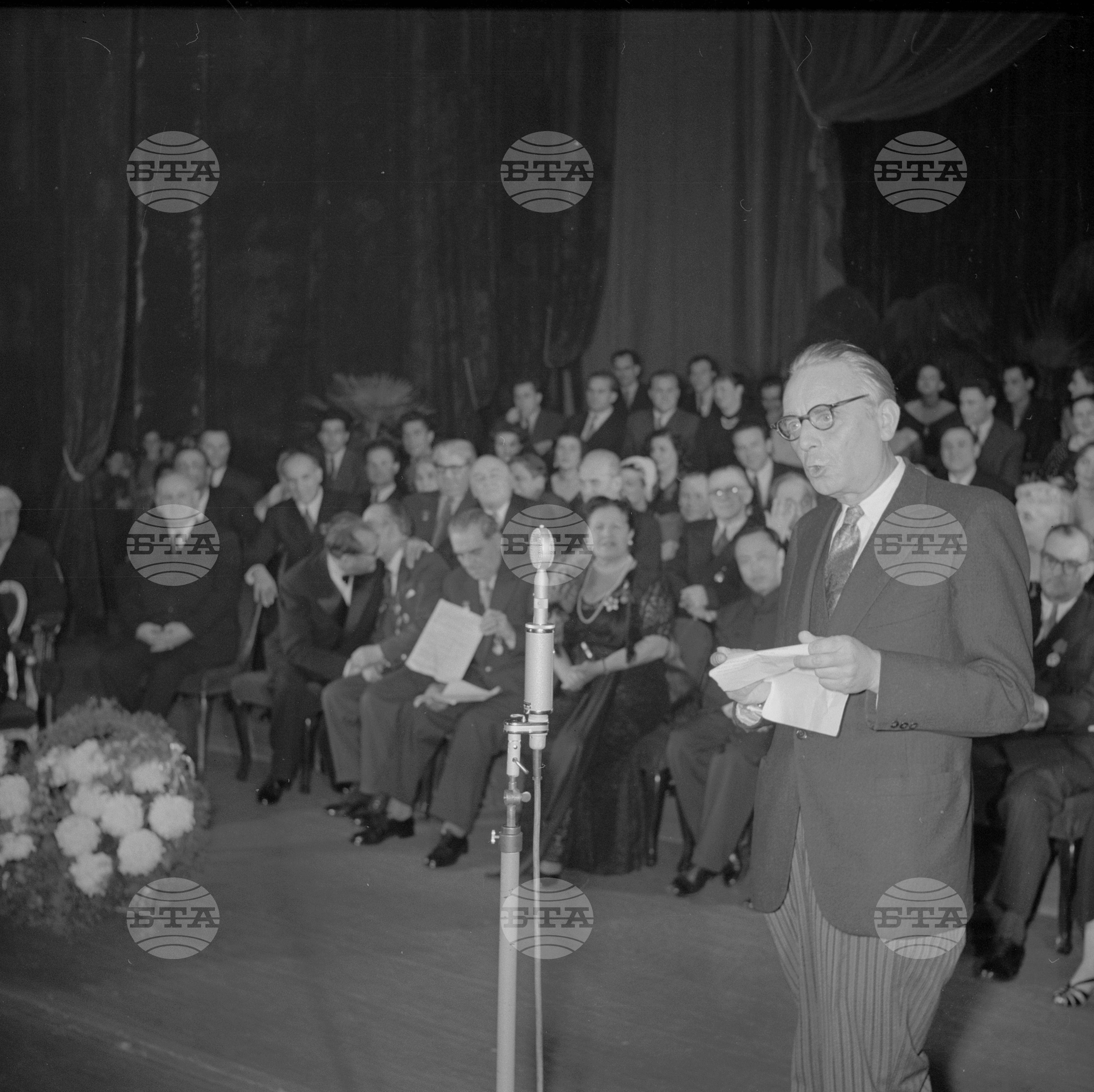 Тържествено честване 100-годишнината на Българския театър