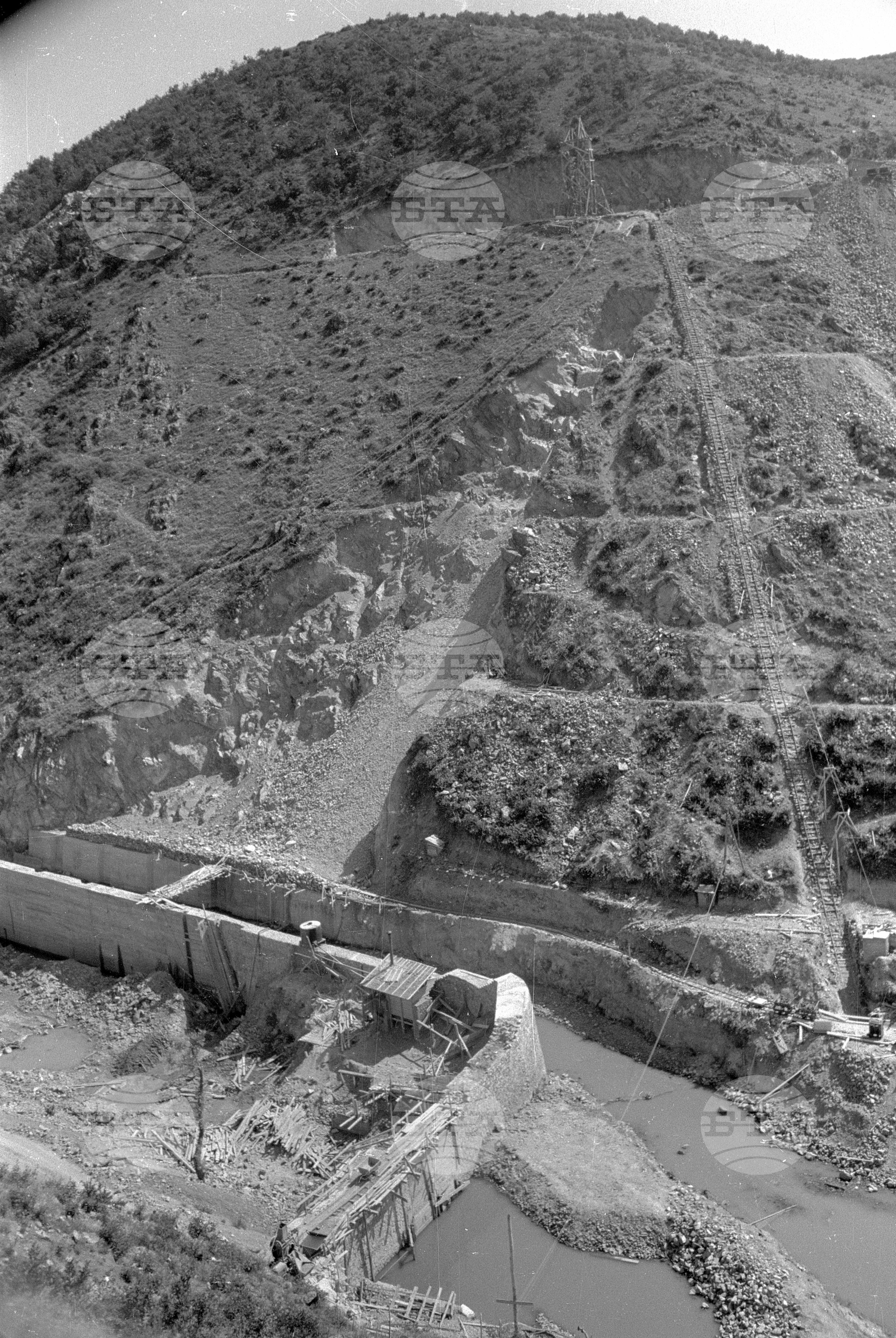 Язовир "Сталин" - снимки от изграждането му през 1952 година