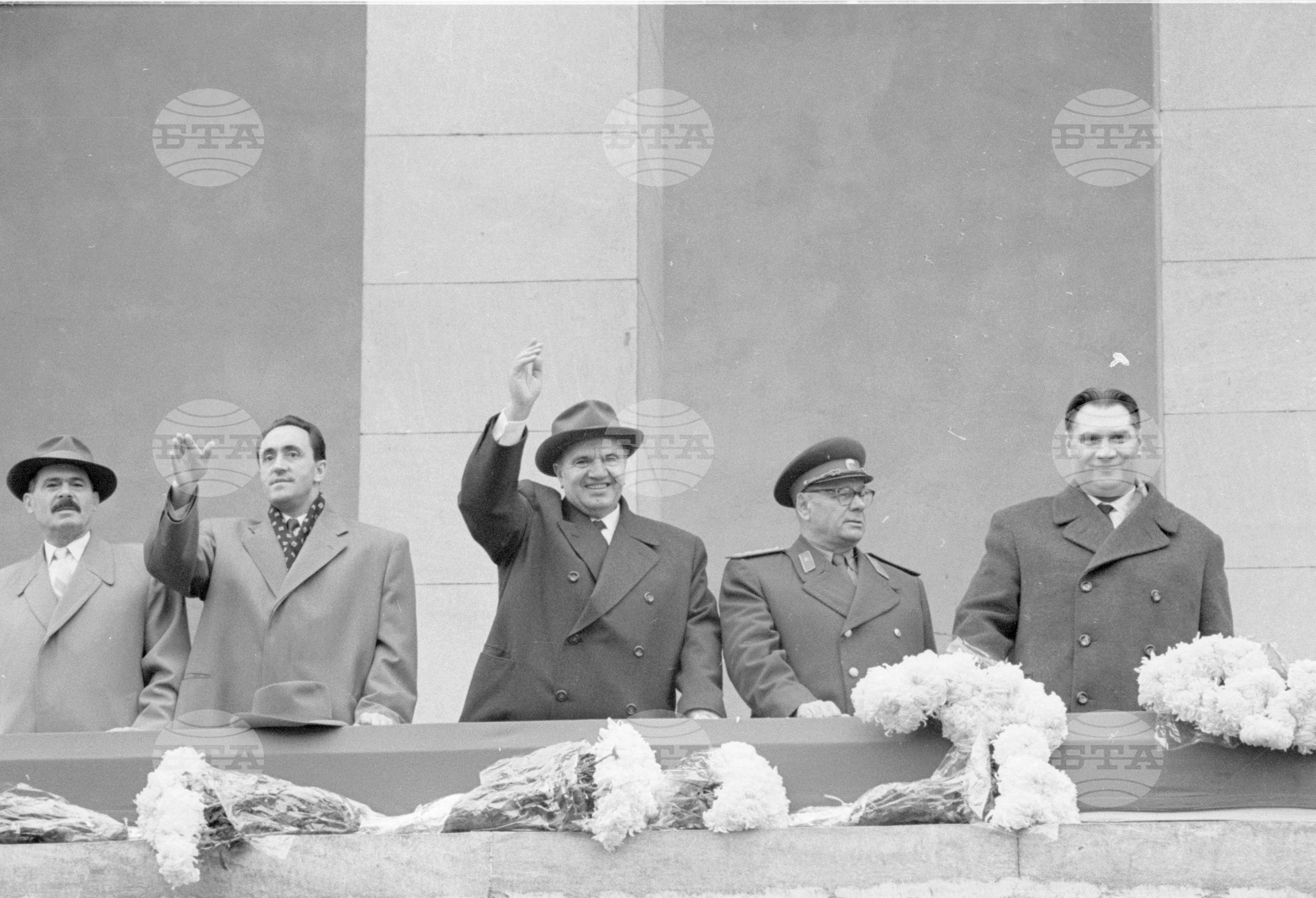 Възторжена манифестация на софийските трудещи се по случай 45-годишнината на Великата октомврийска социалистическа революция част 2