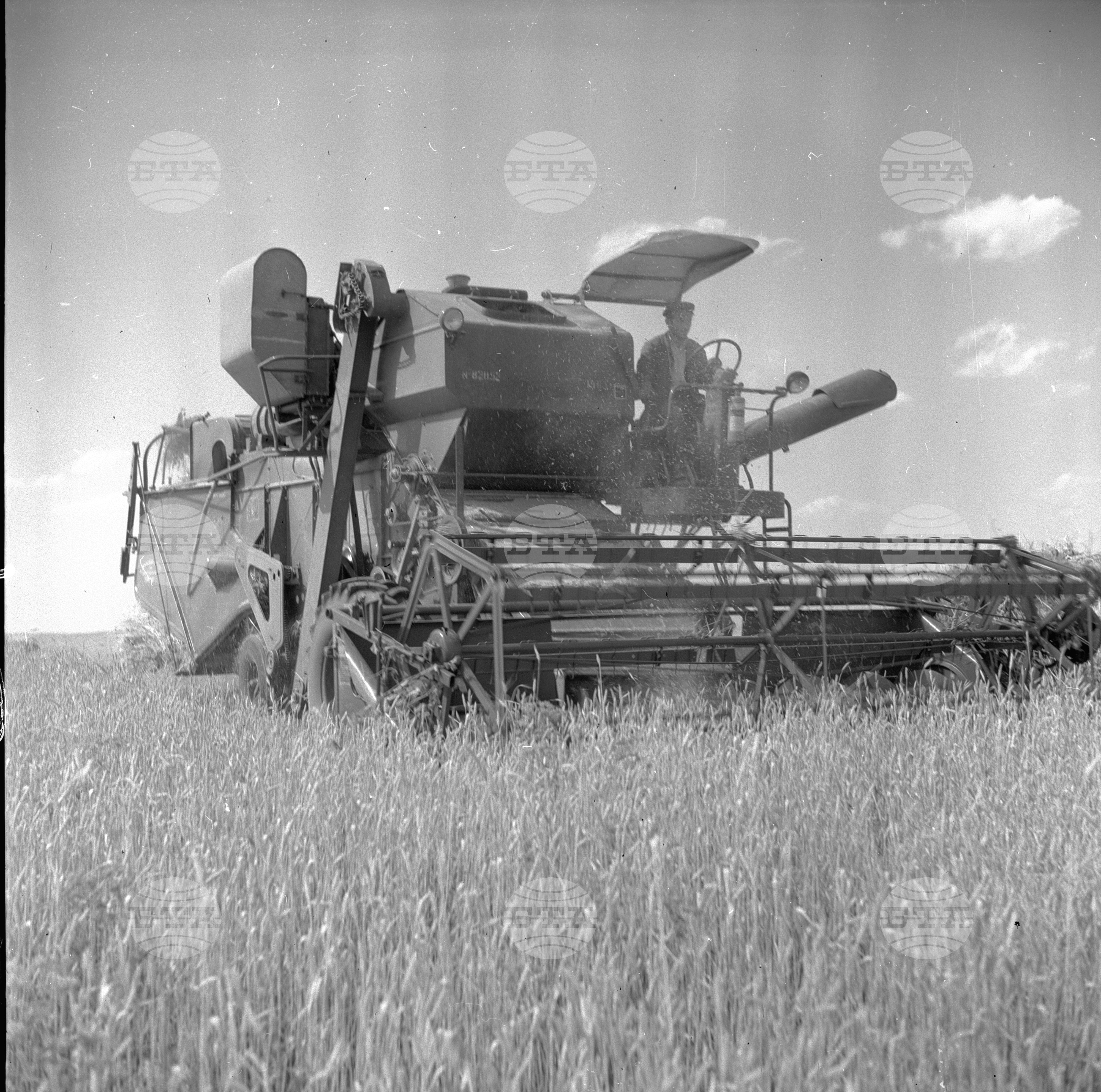 По комсомолско поръчение - 1963