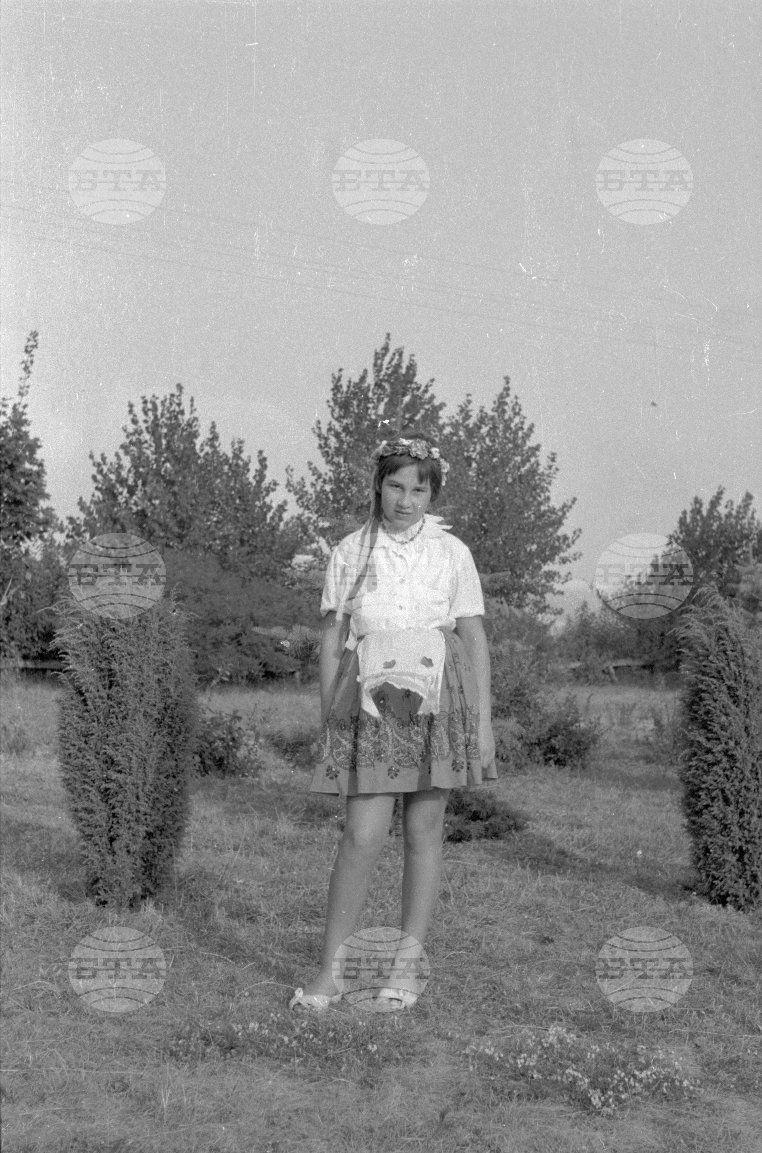 Пионери от Министерството на земеделието на плажа в Несебър 1962г