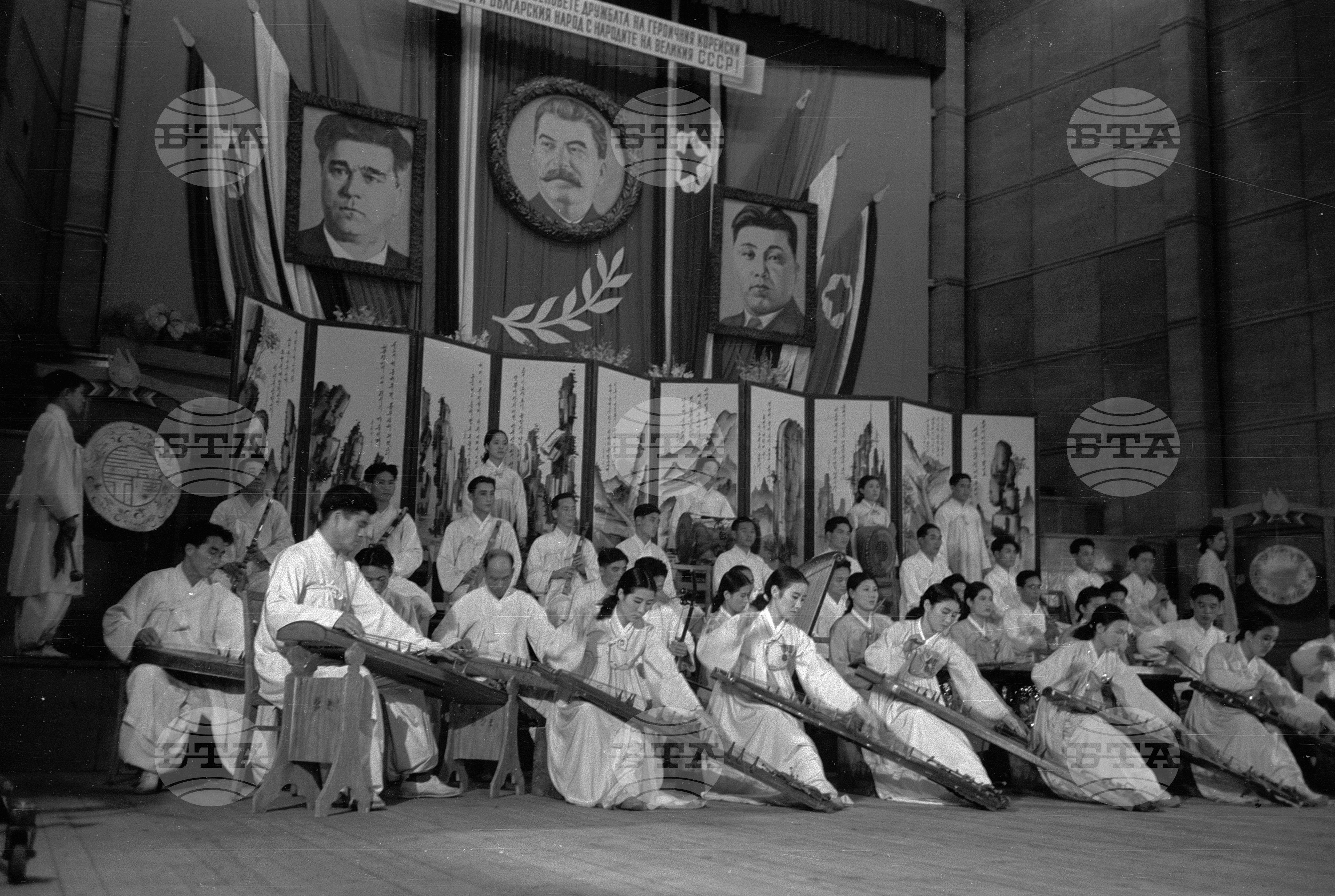 Ансамбъл за песни и танци при Корейската народна армия в България - 1953 година