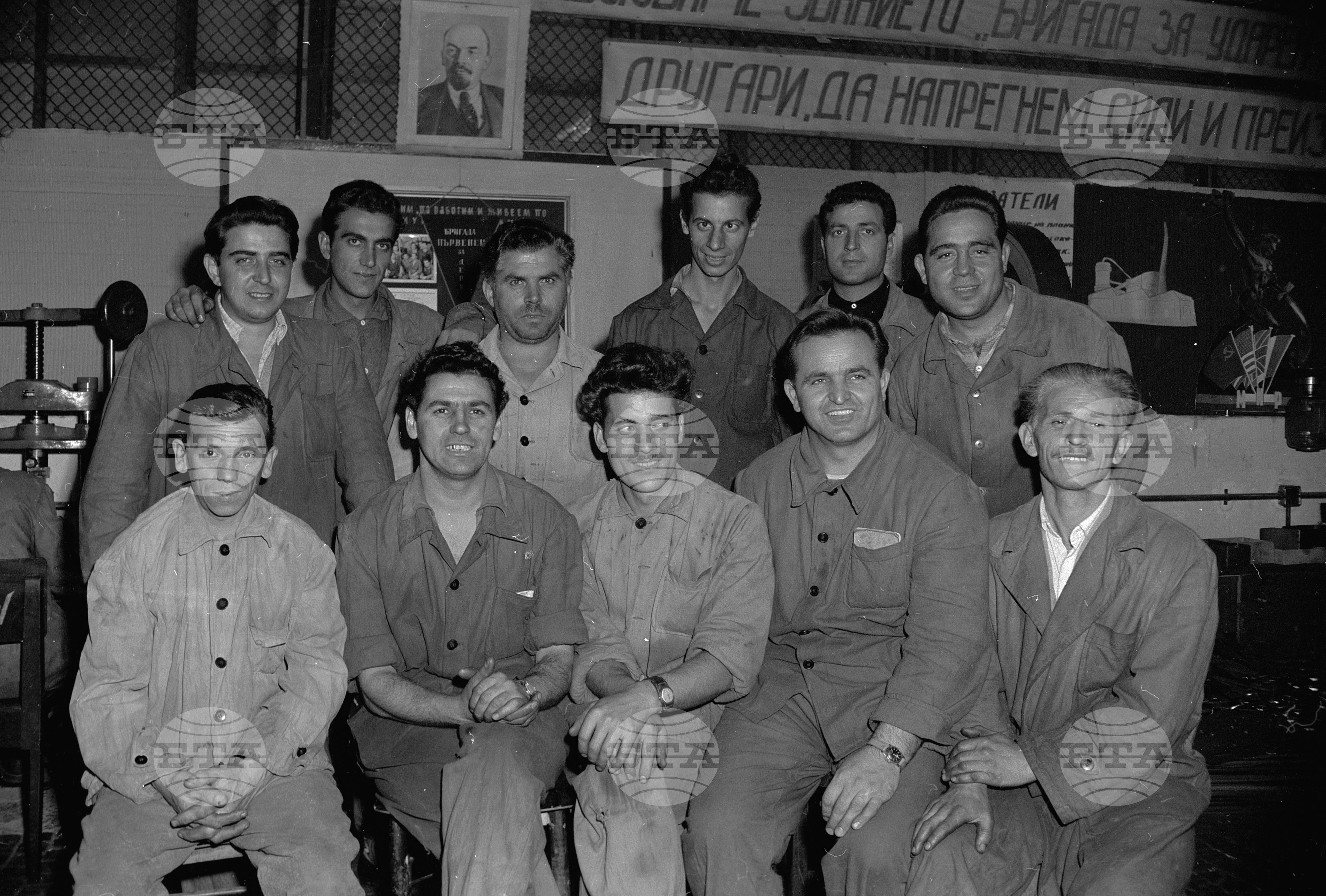 Ударни дни в Слаботоковия завод "Кл.Ворошилов", София в чест на ХХІІ конгрес на КПСС част 3