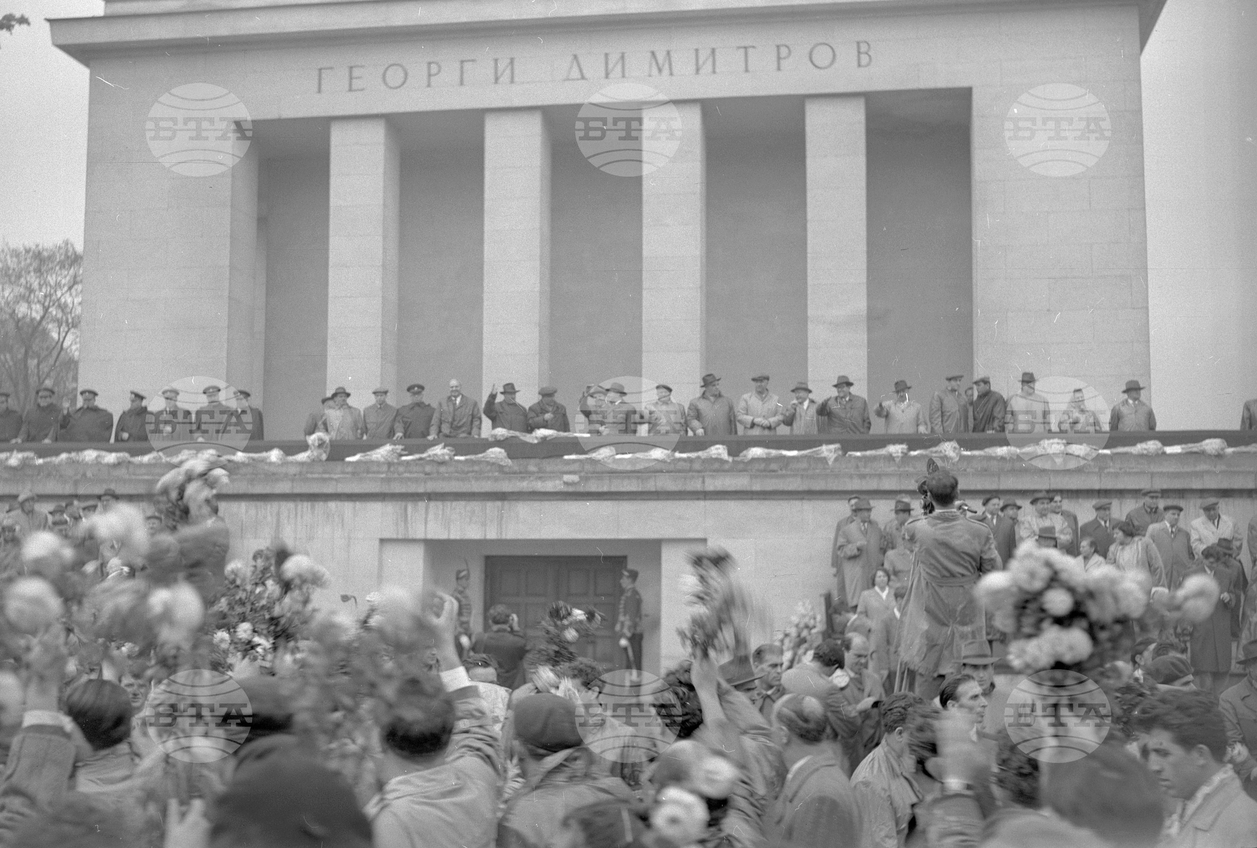 Величествената манифестация на трудещите се в София по случай 44-годишнината от Октомврийската социалистическа революция част 5