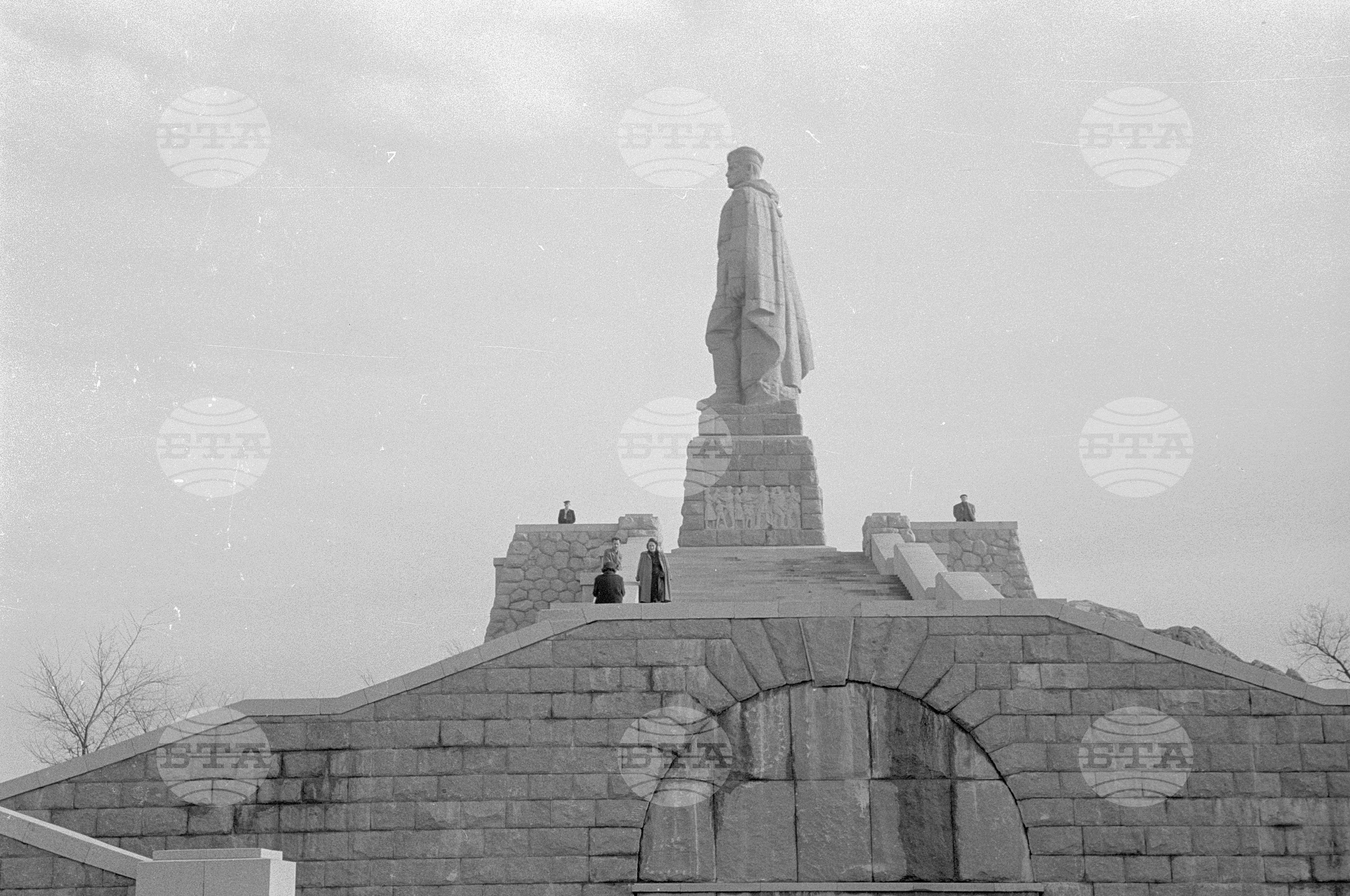 Пребиваването на чуждестранните делегати- гости на Националния съвет на Отечествения Фронт