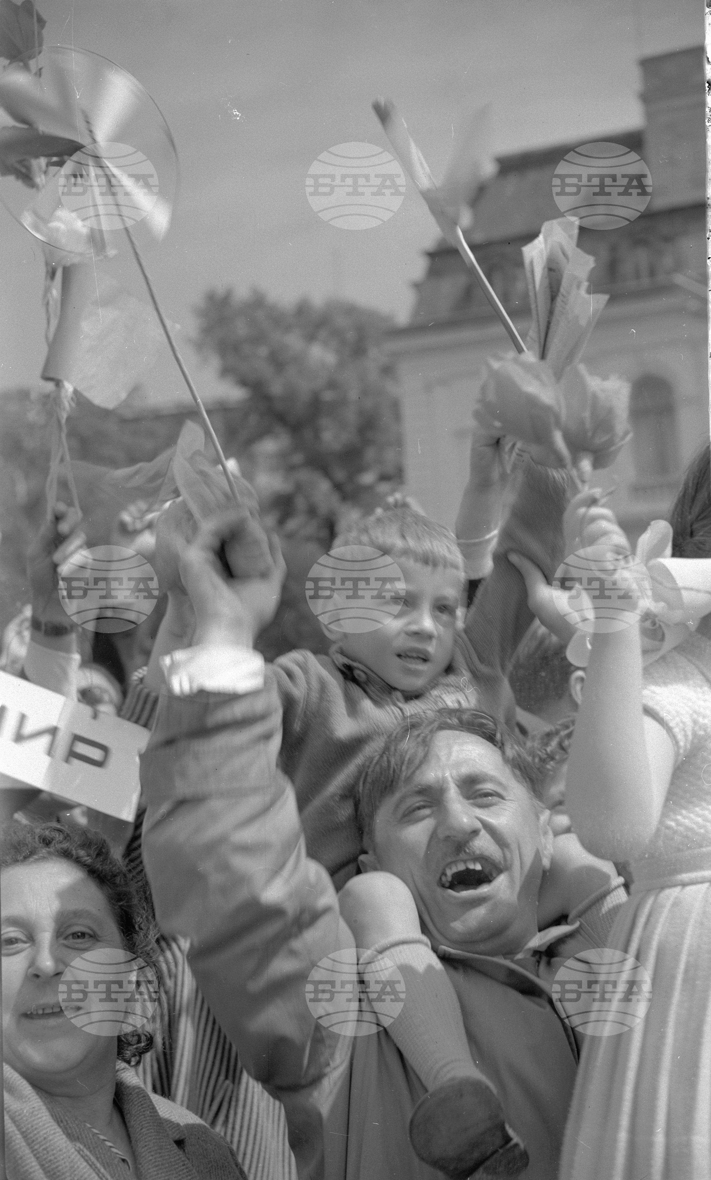 Възторжената манифестация на трудещите се от София по случай Деня на българската просвета и култура, и славянската писменост част 4