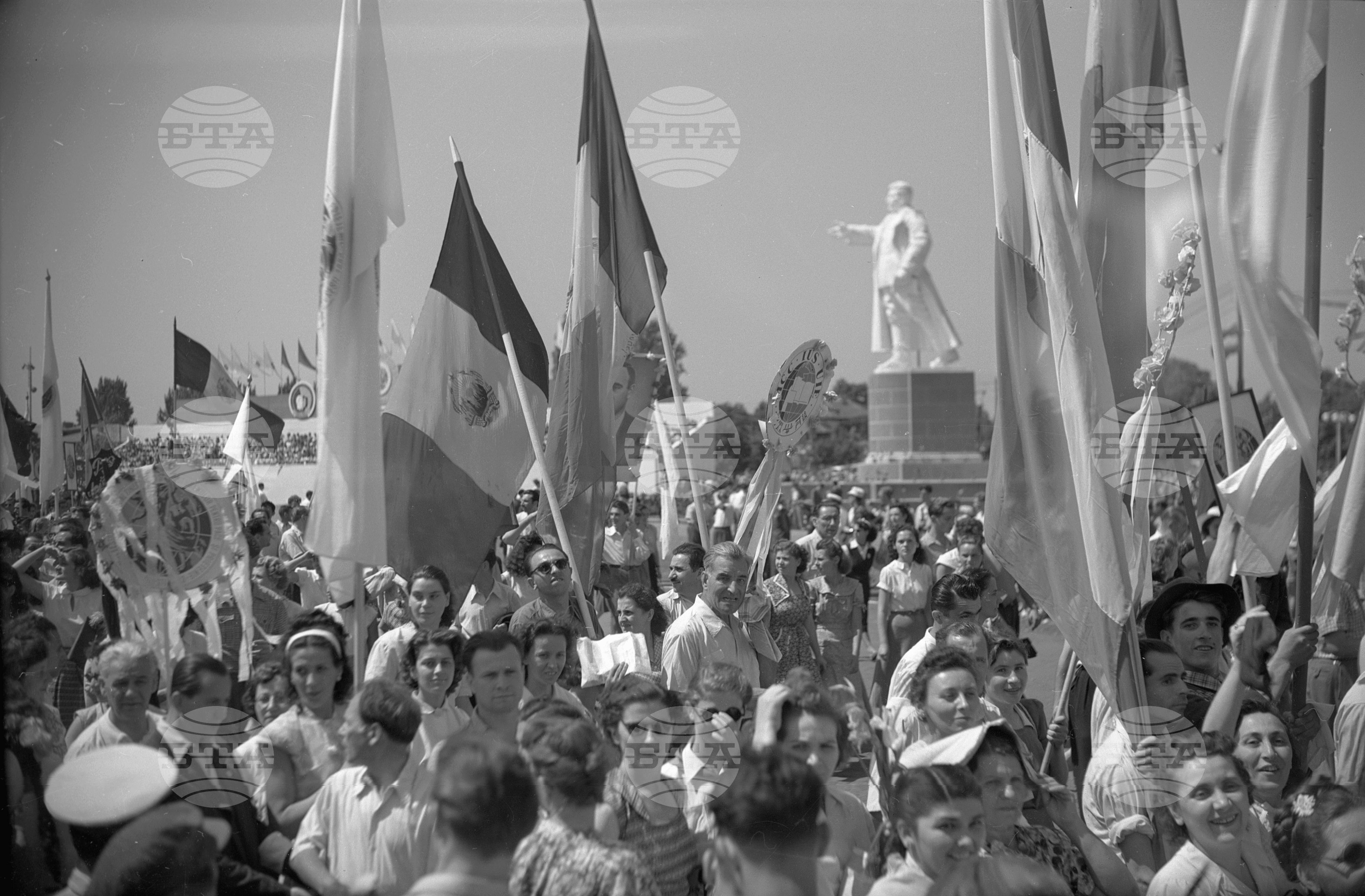 Четвърти световен фестивал на младежта и студентите за мир и дружба в Букурещ - част 6