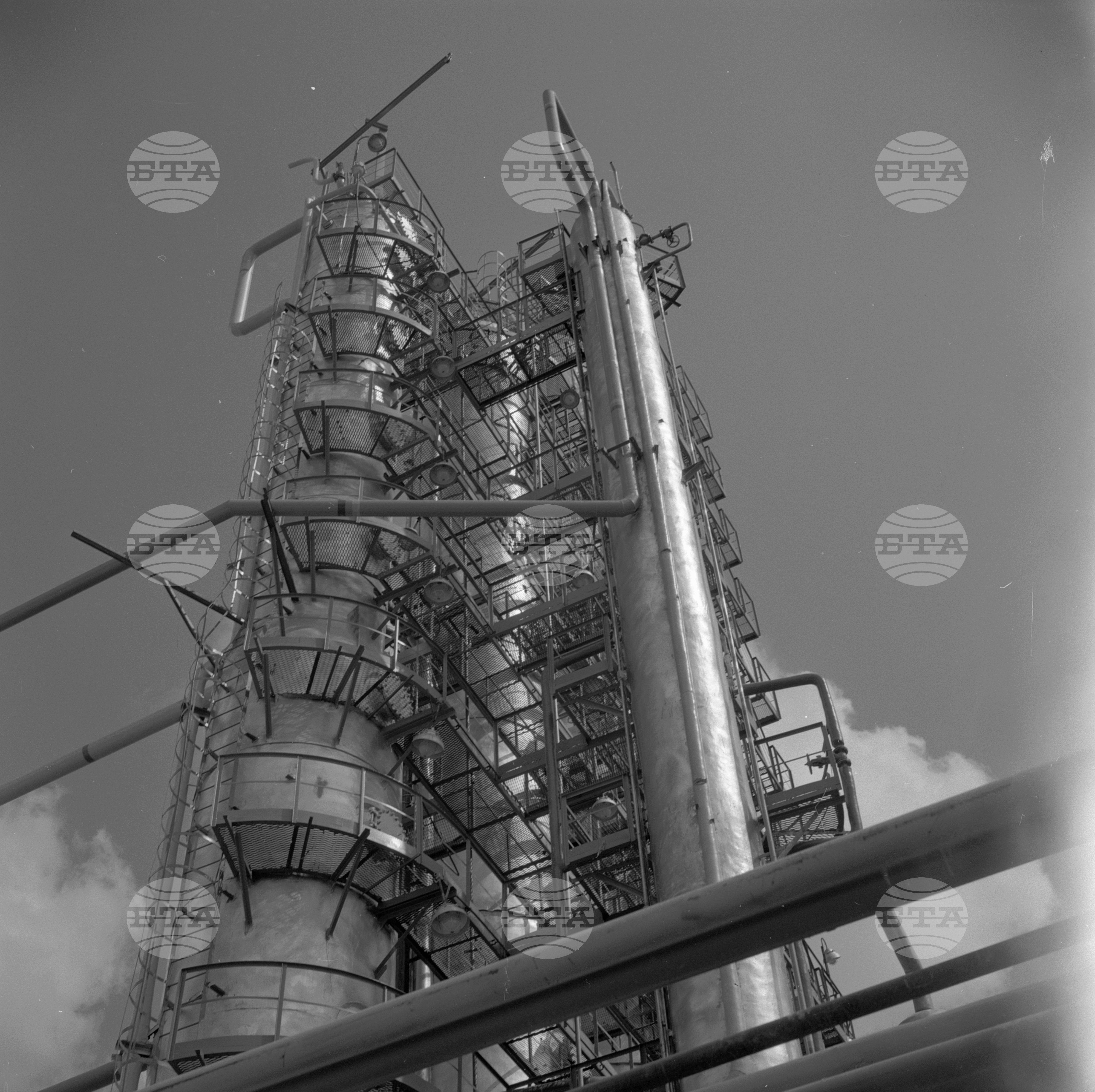 Нефтопреработвателния завод 1963 година част 2