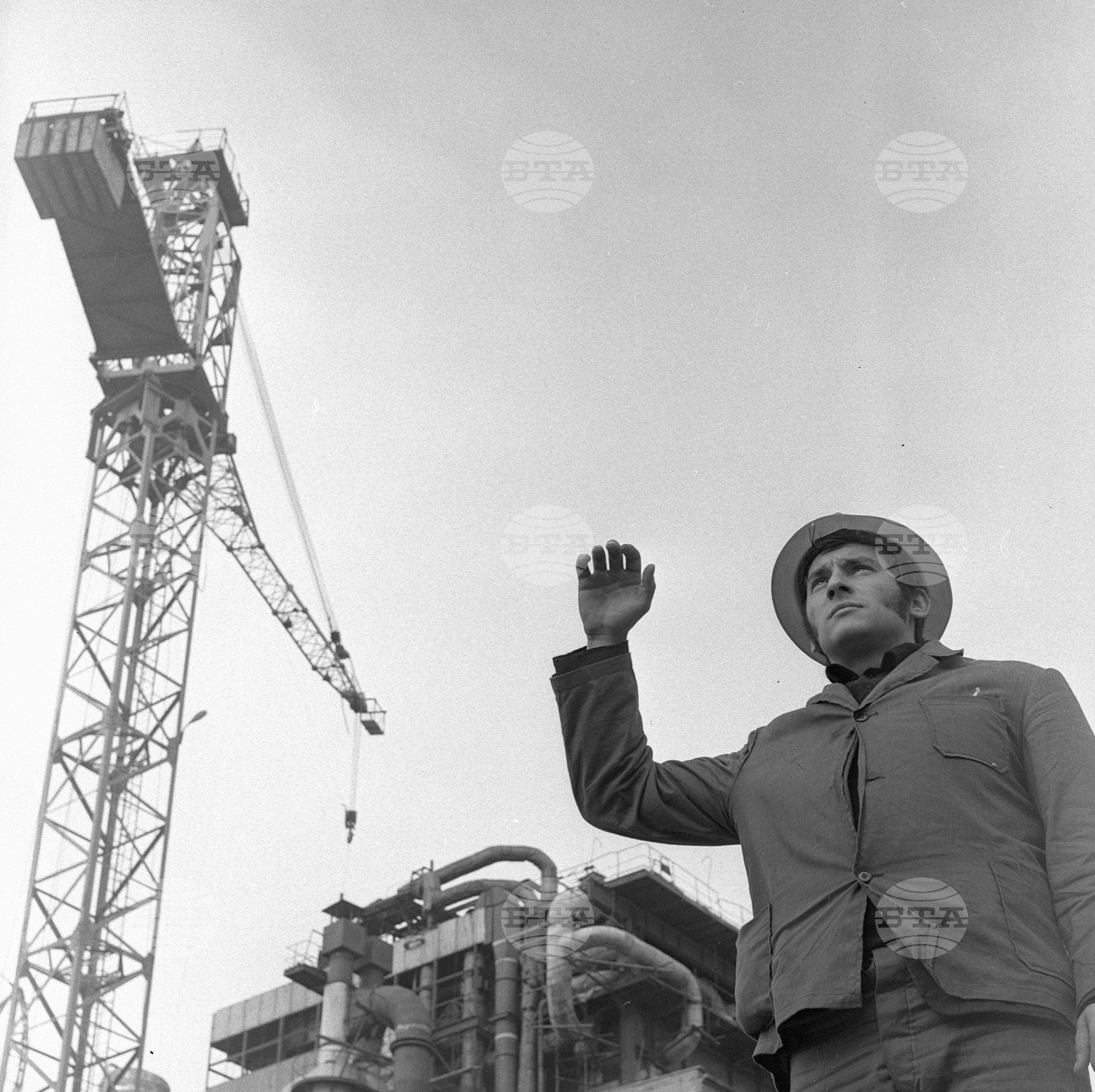 На строежа на разширението на топлоелектрическата централа (ТЕЦ) "Русе" - 1970 година